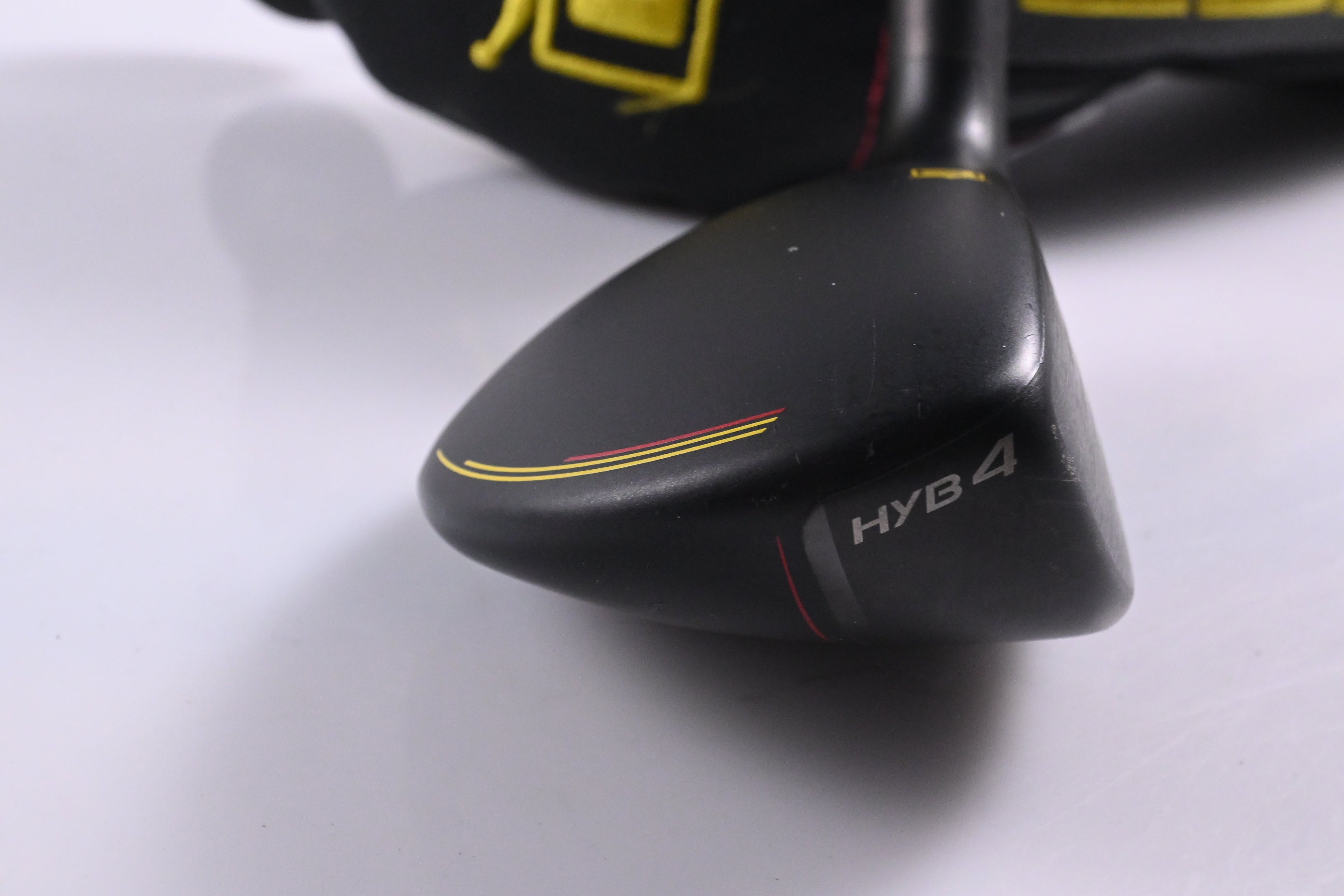 Cobra King #4 Hybrid / 21 Degree / Regular Flex UST Mamiya Recoil ESX 480 Shaft