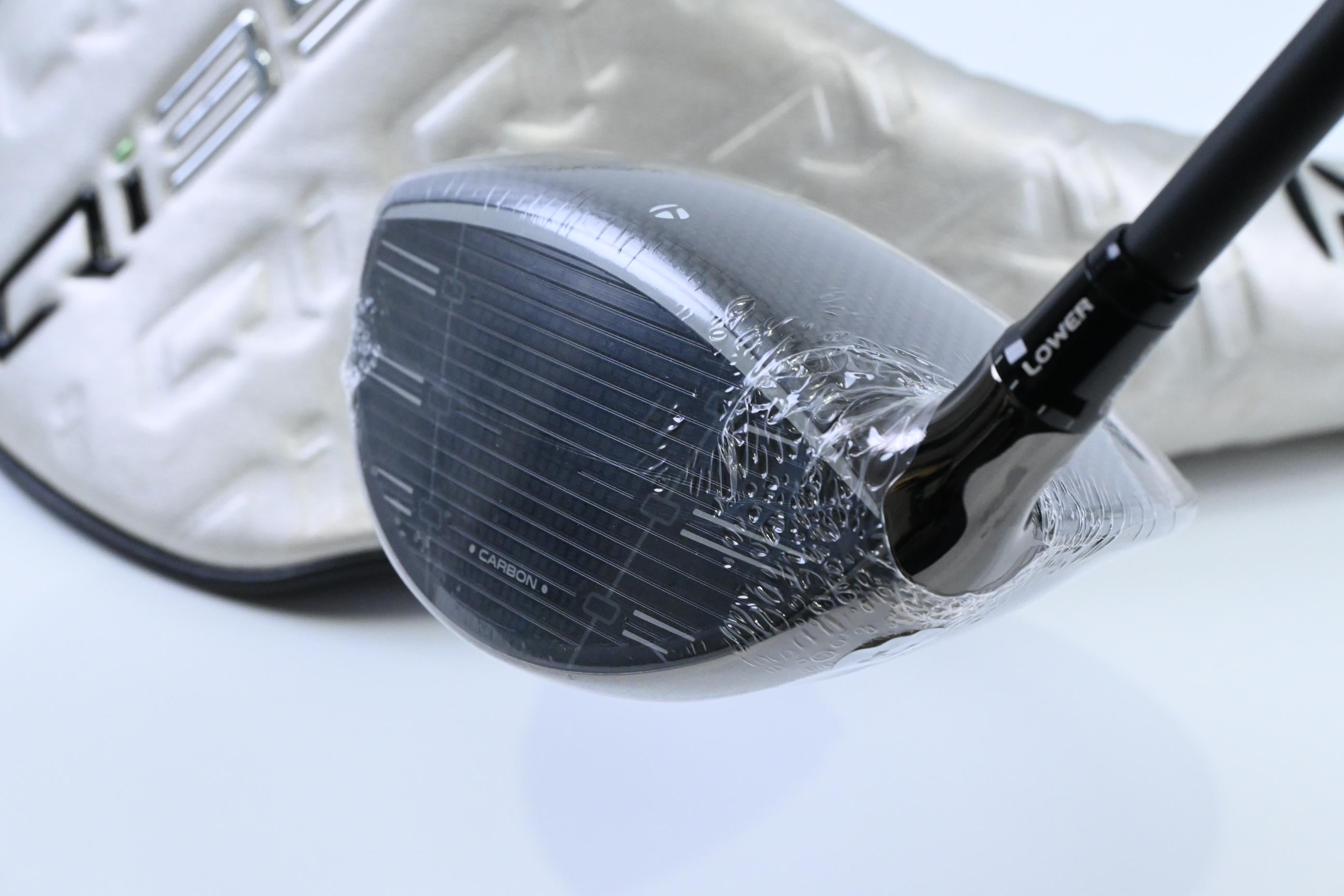 Taylormade Qi35 Driver / 10.5 Degree / Regular Flex Fujikura Ventus Blue 5 Shaft
