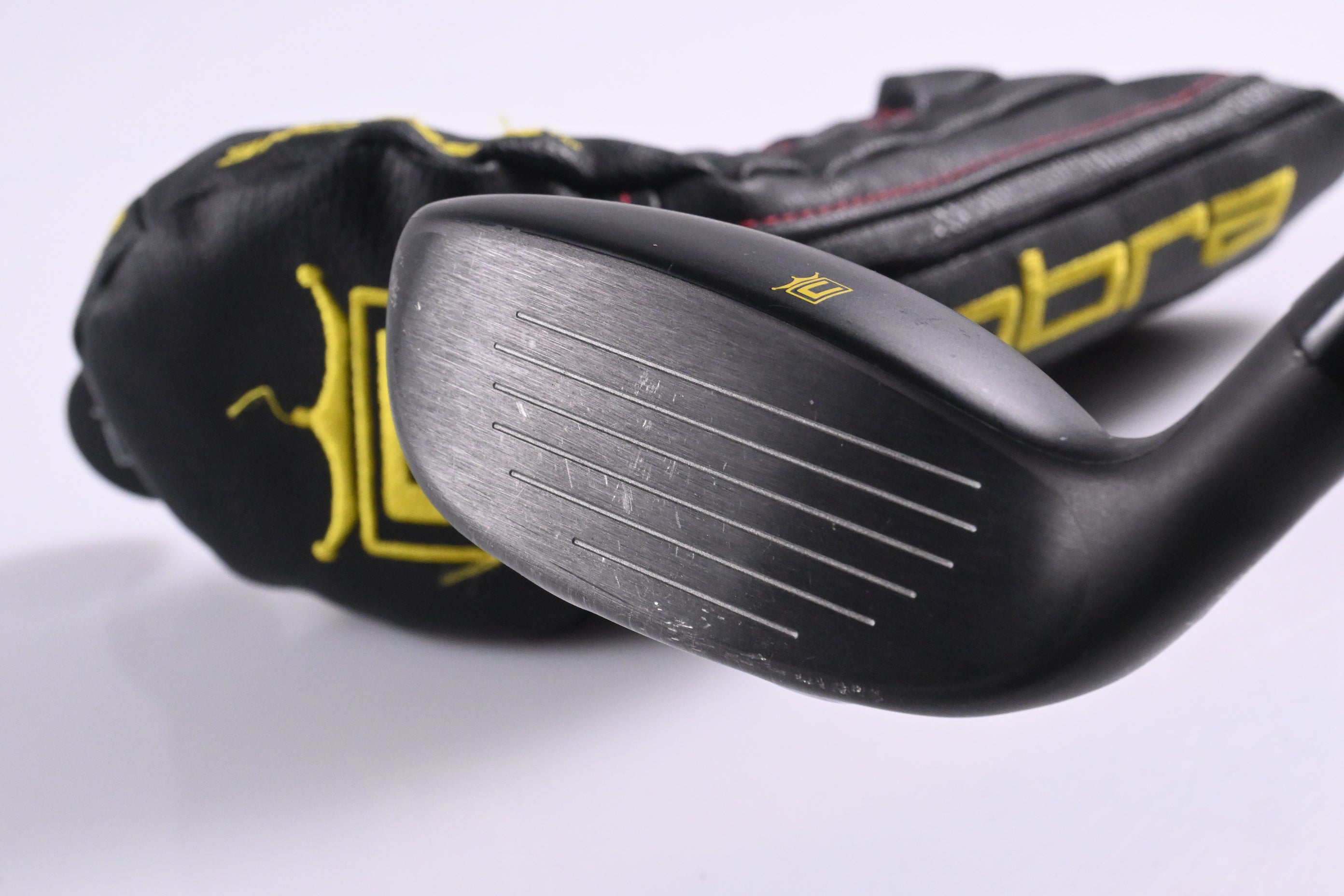 Cobra King #4 Hybrid / 21 Degree / Regular Flex UST Mamiya Recoil ESX 480 Shaft
