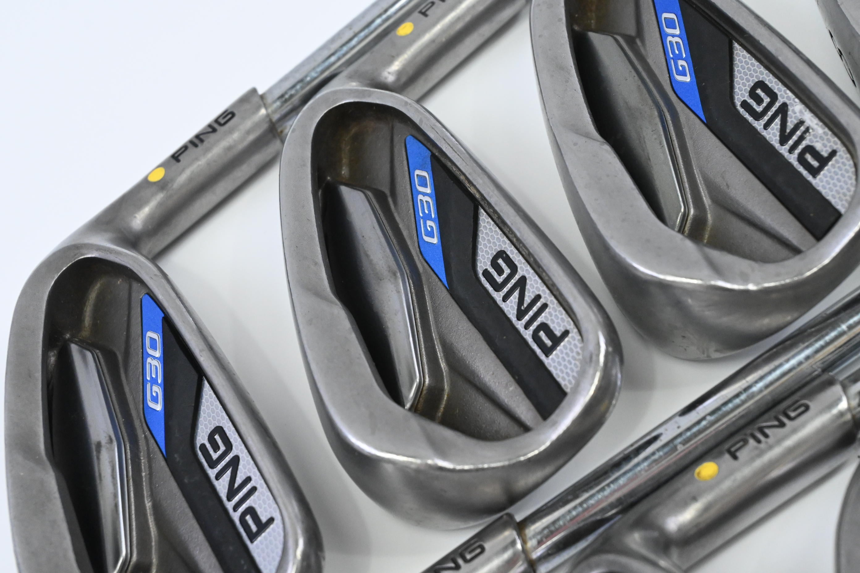 Ping G30 Irons / 5-PW+UW+SW / Yellow Dot / Regular Flex Ping CFS Distance Shafts