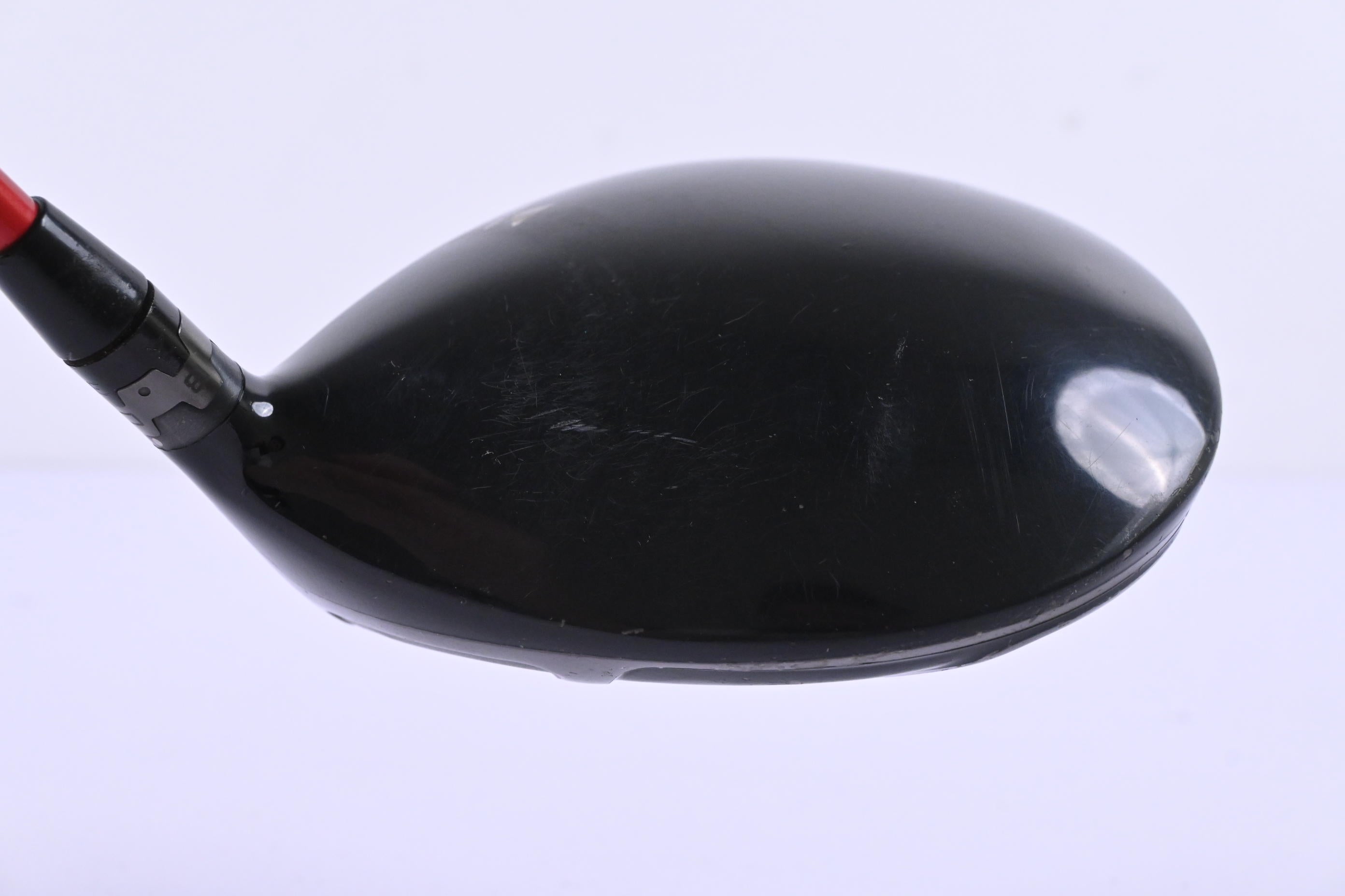 Titleist 910 D2 Driver / 9.5 Degree / Stiff Fujikura Motore F1 75 Shaft