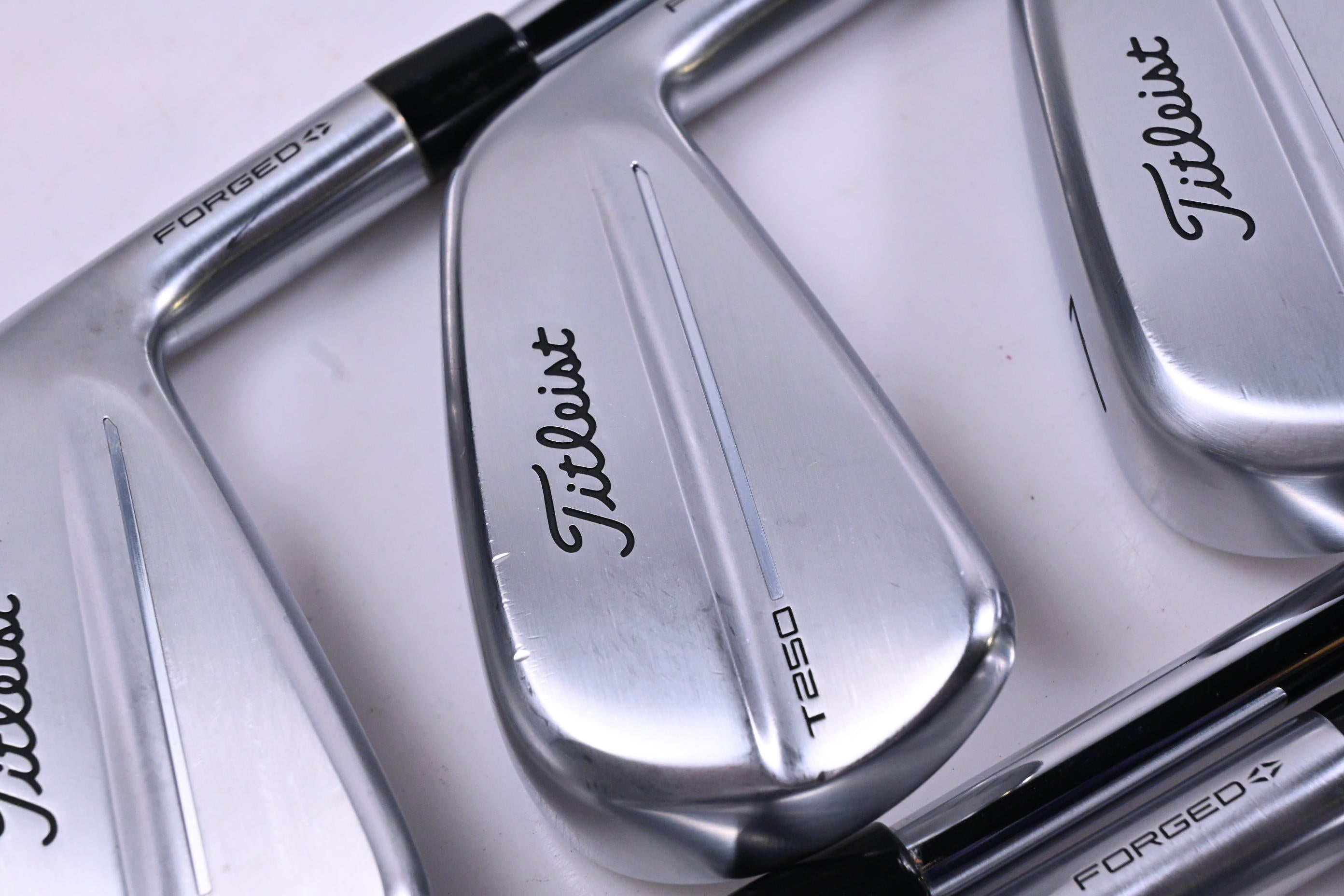 Titleist T250 2025 Irons / 5-PW+48° / Regular Flex AMT Black Shafts