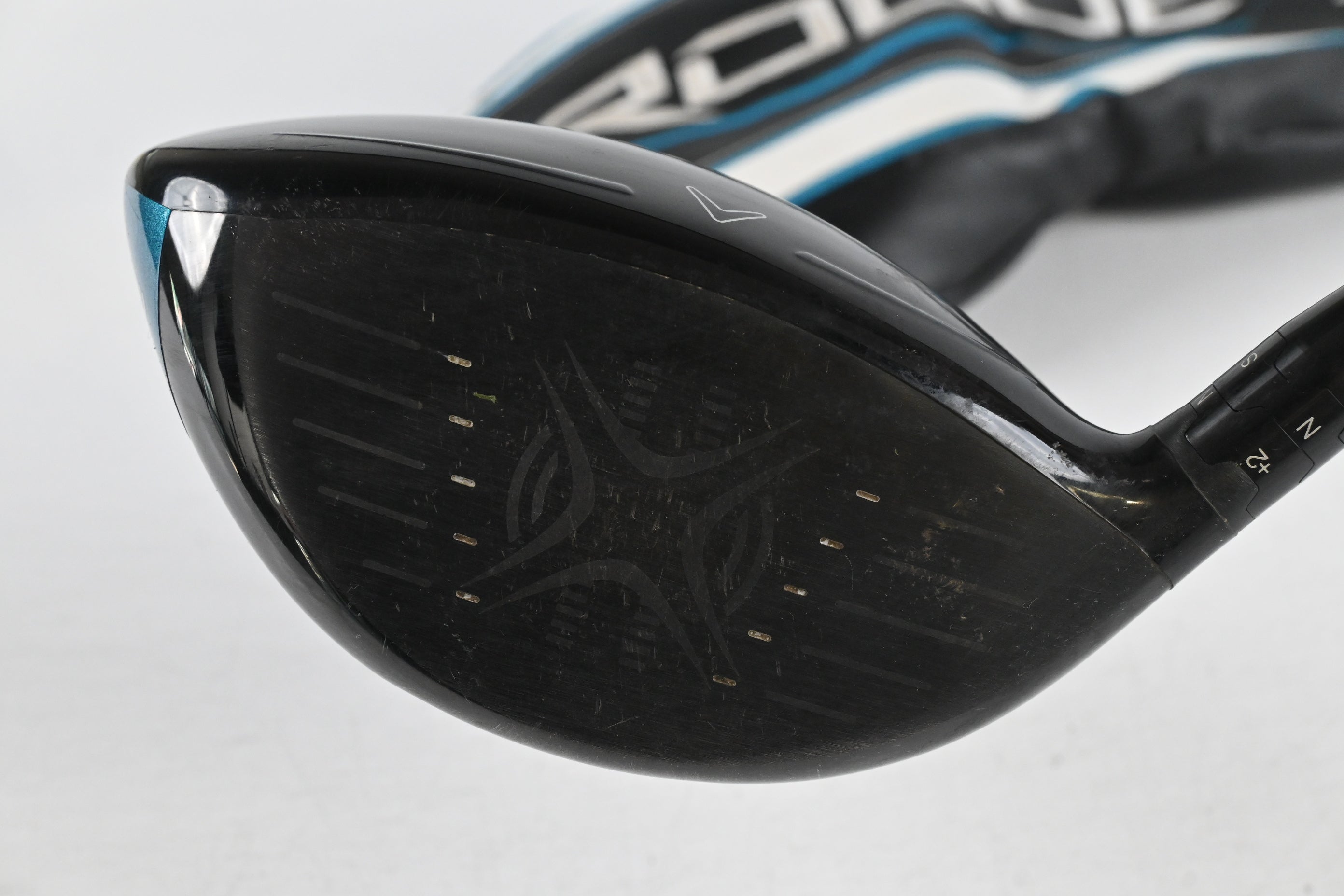 Callaway Rogue Sub Zero Driver / 9 Degree / Regular Flex Hzrdus Yellow 63 Shaft