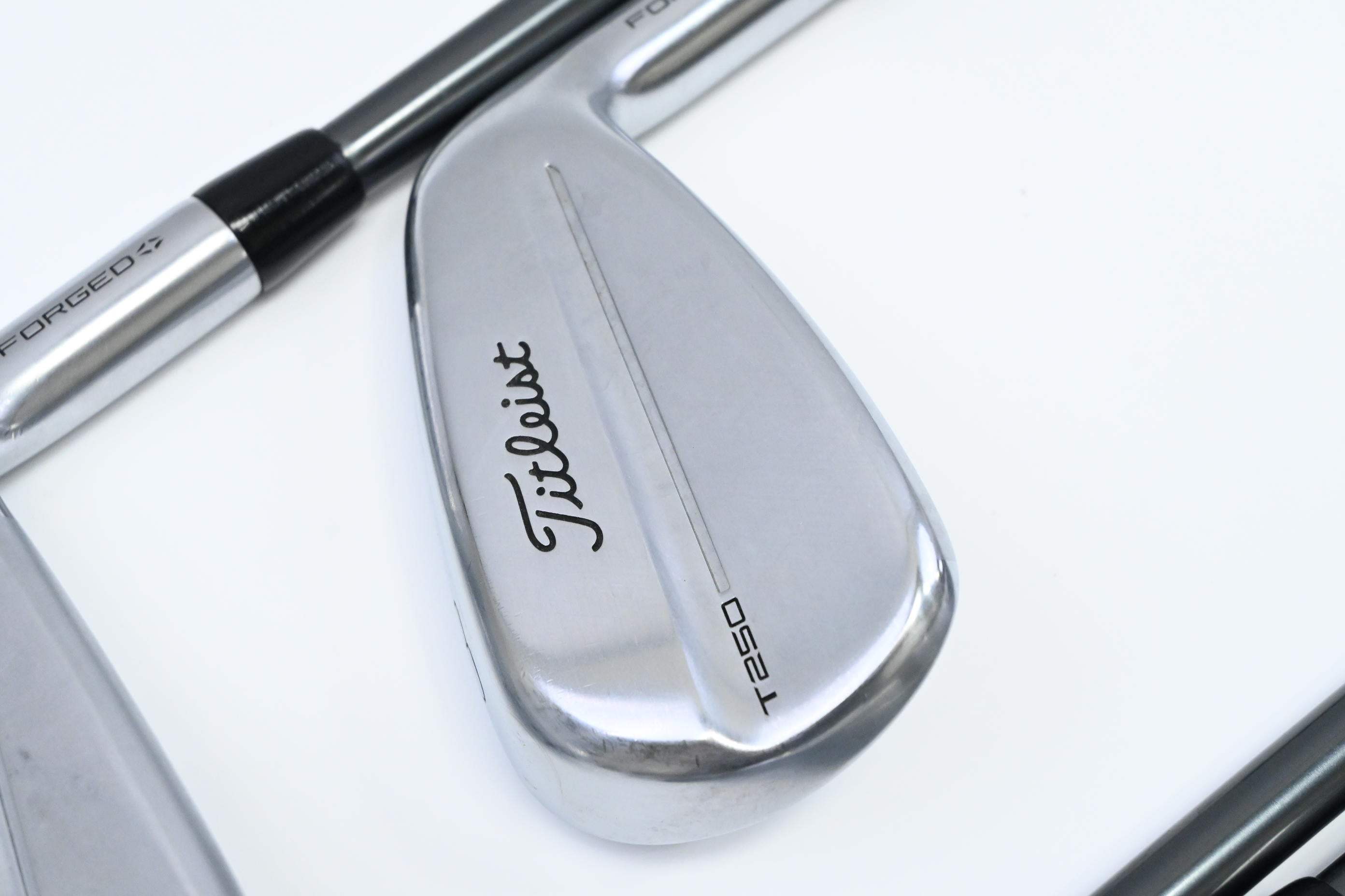 Titleist T250 2025 Irons / 7-PW+GW / Regular Flex MMT 65 Shafts