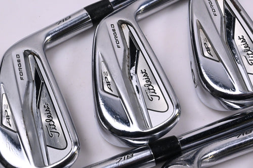 Titleist 718 AP2 Irons / 4-PW+50° / Regular Flex AMT Tour White R300 Shafts
