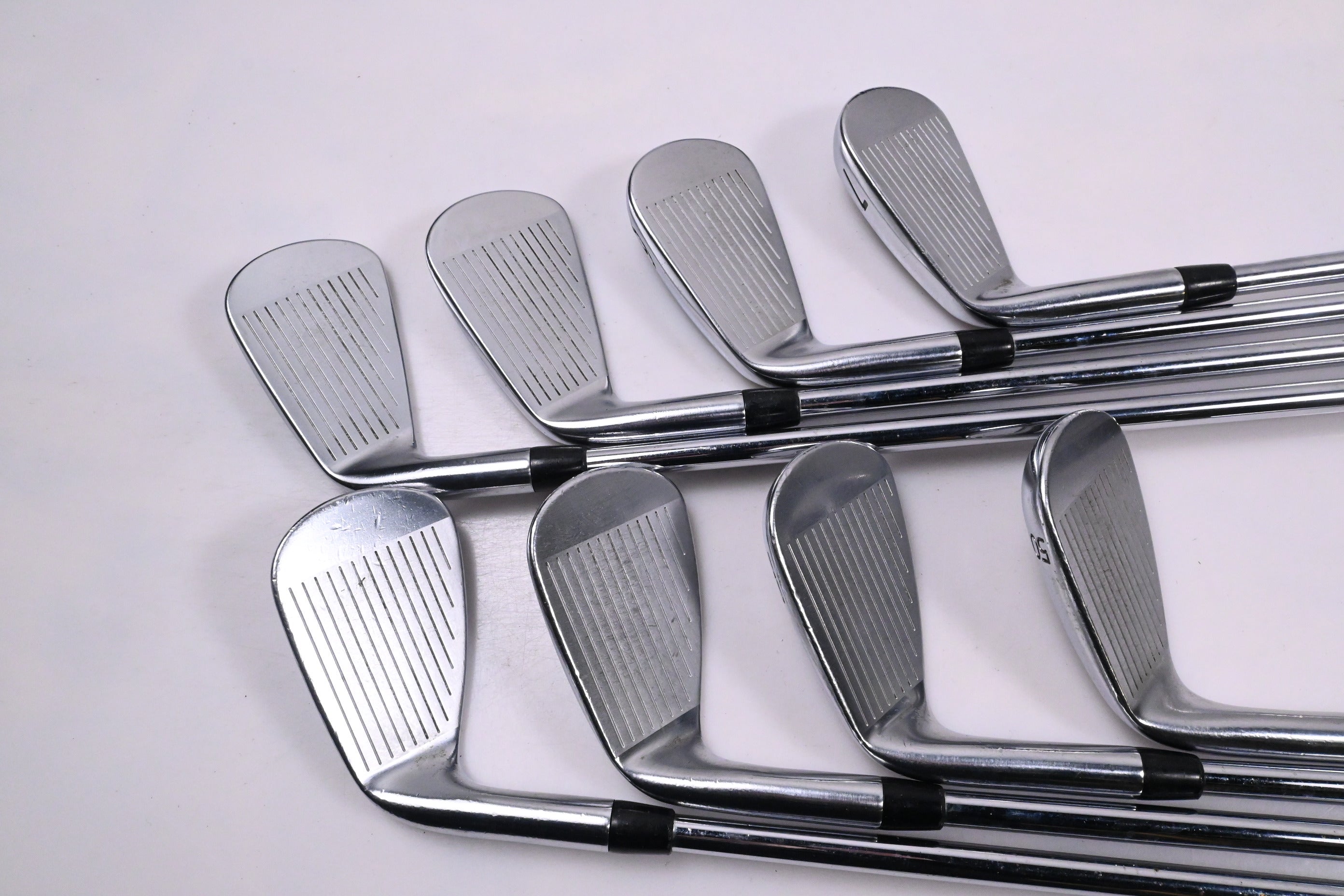 Titleist 718 AP2 Irons / 4-PW+50° / Regular Flex AMT Tour White R300 Shafts