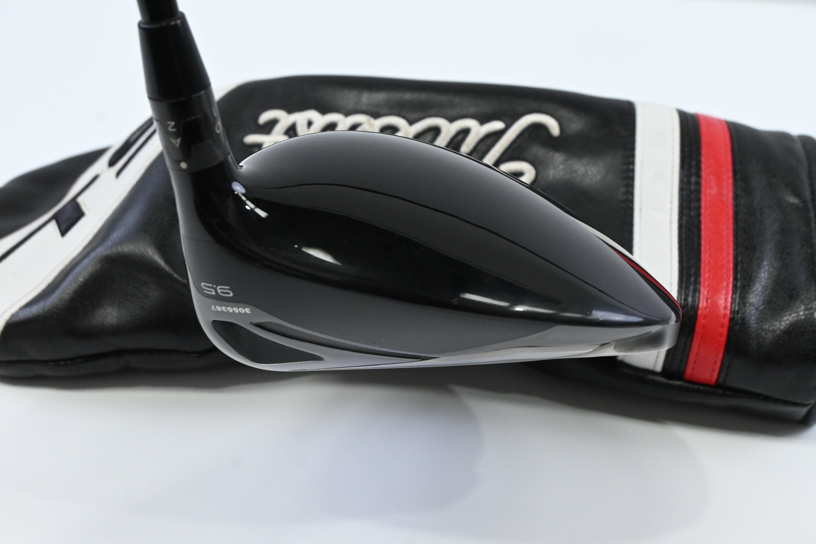 Titleist TS2 Driver / 9.5 Degree / Stiff Flex HZRDUS Smoke Black RDX 60 Shaft