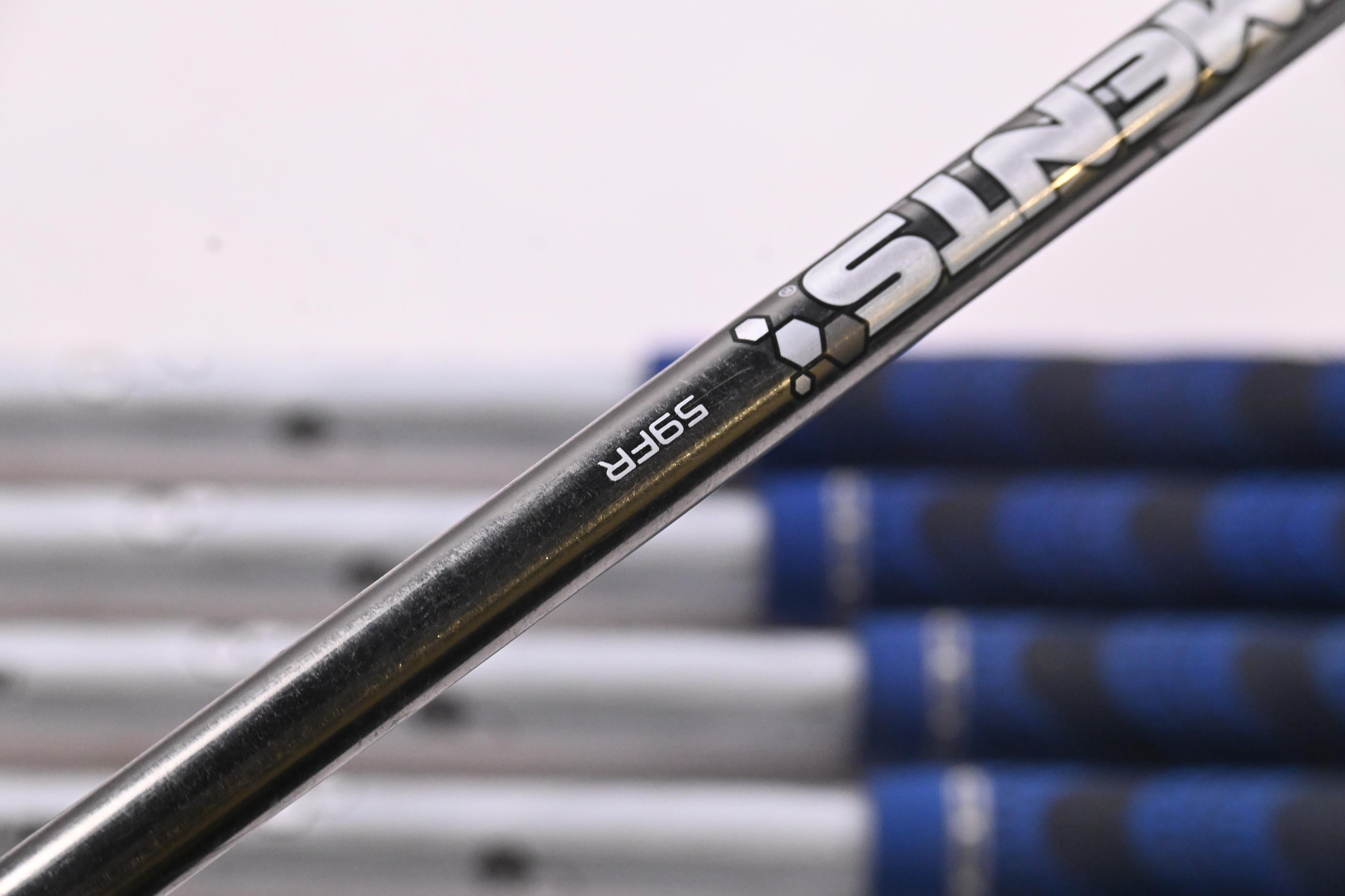 Wilson D200 Irons / 5-PW / Regular Flex UST Mamiya Elements Chrome 59 Shafts