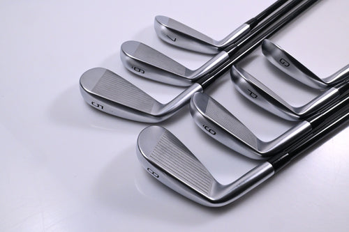 Mizuno JPX 925 Forged Irons / 5-PW-GW / Regular Flex MMT 85 Shafts