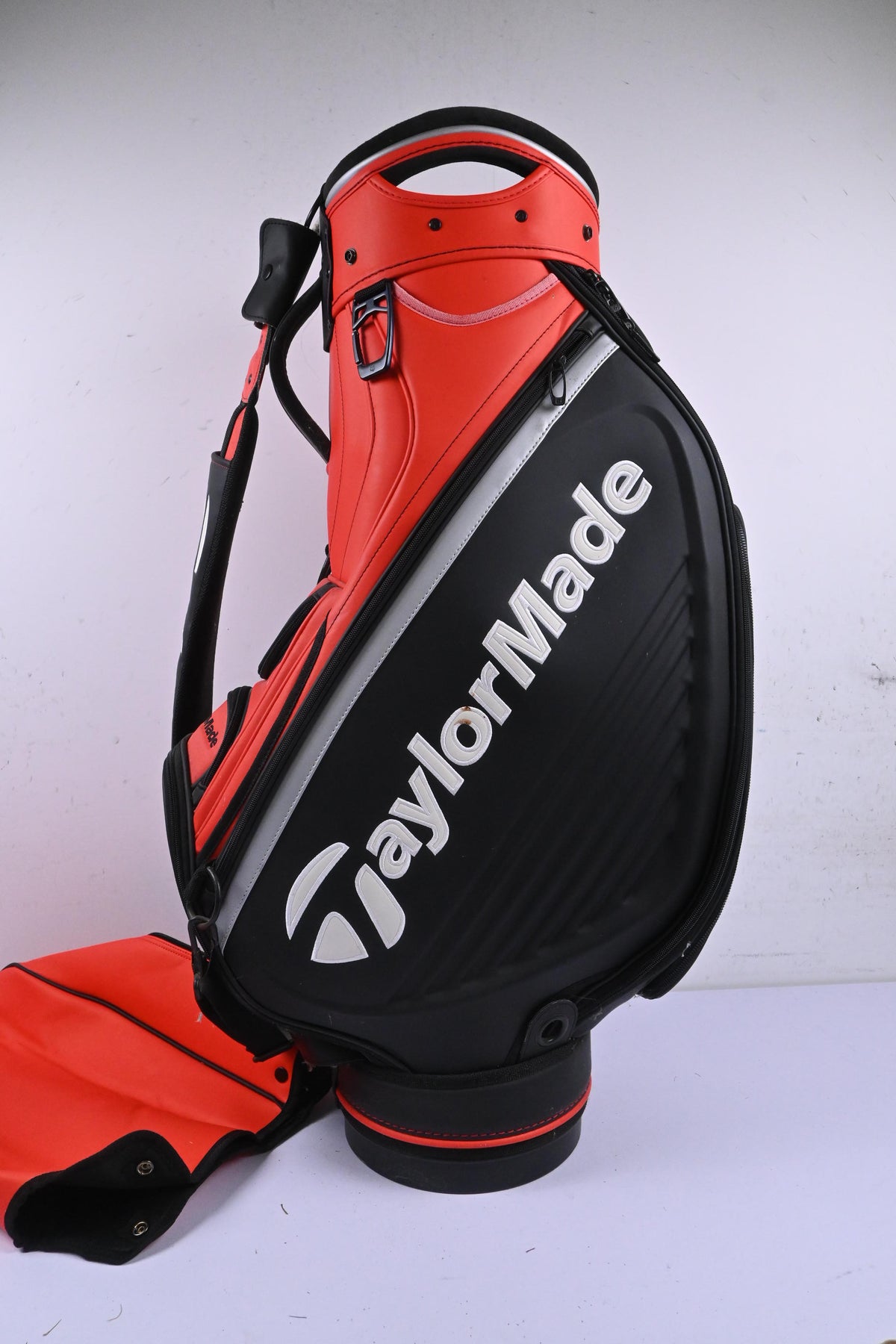 Taylormade Tour Bag / 6-Way Divider / Red & Black