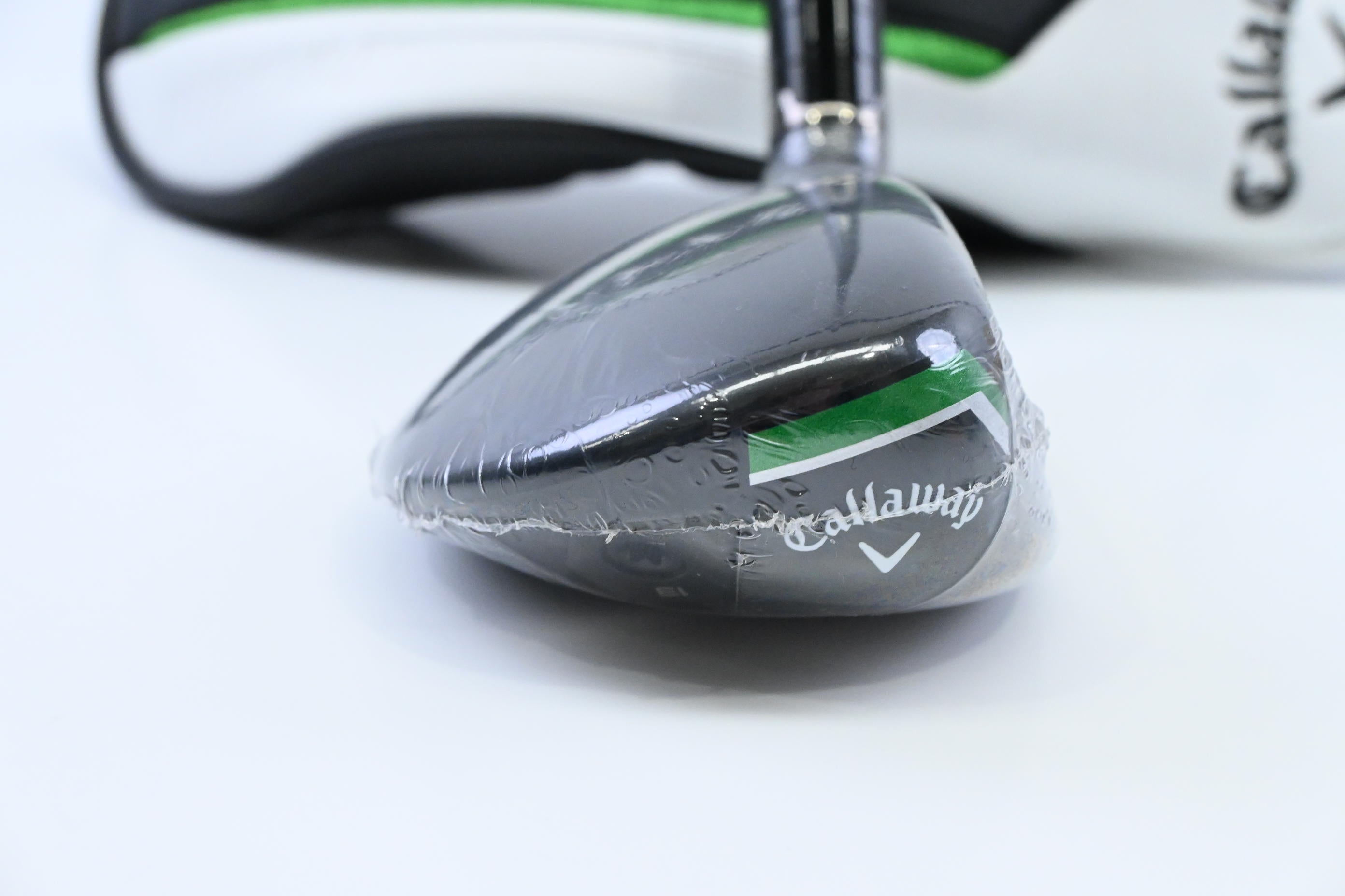 Callaway Elyte X #4 Hybrid / 21 Degree / Regular Flex Denali Charcoal 60 Shaft