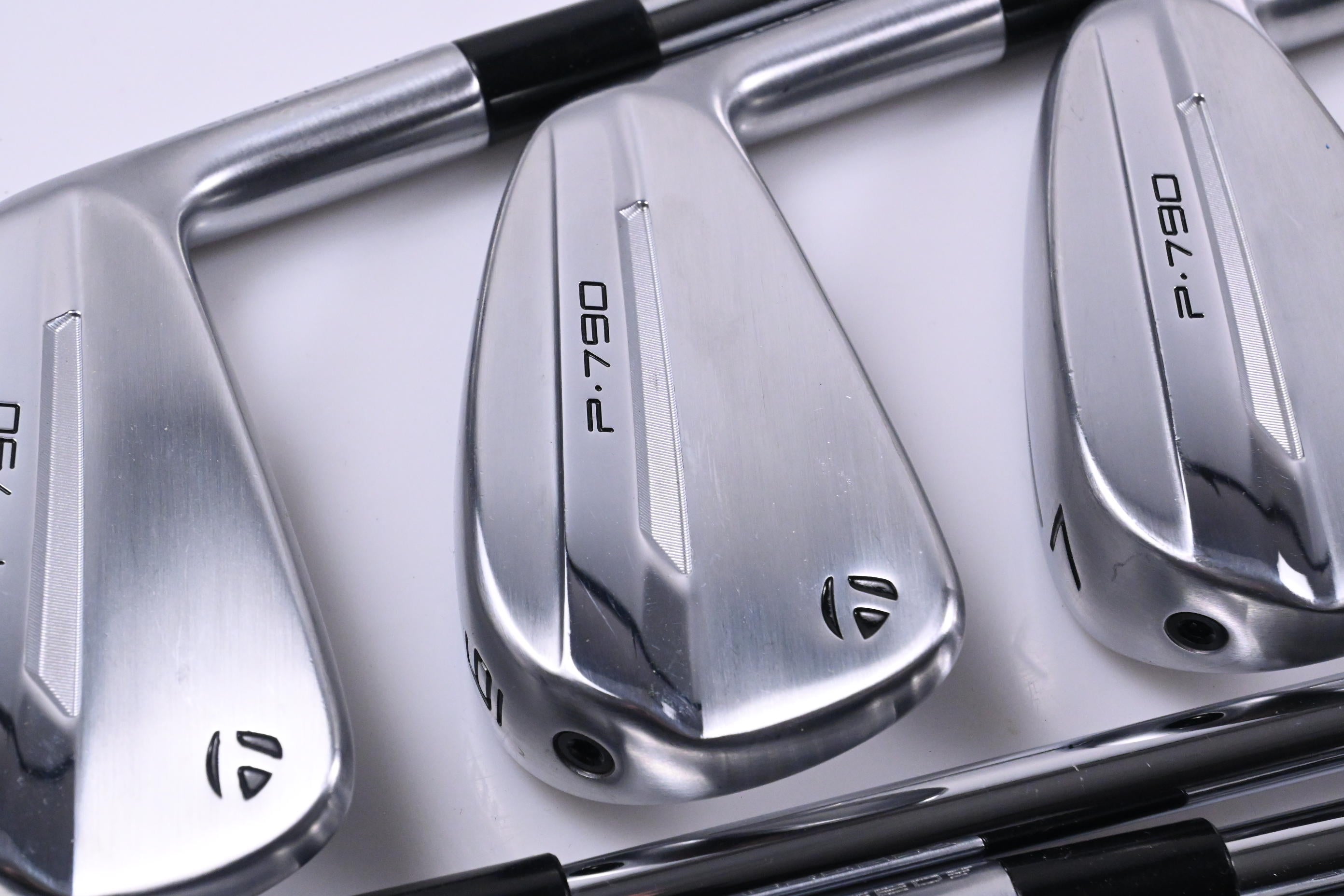 Taylormade P790 2025 Irons / 5-PW+GW / Stiff Flex NS Pro Modus 3 Tour 105 Shafts