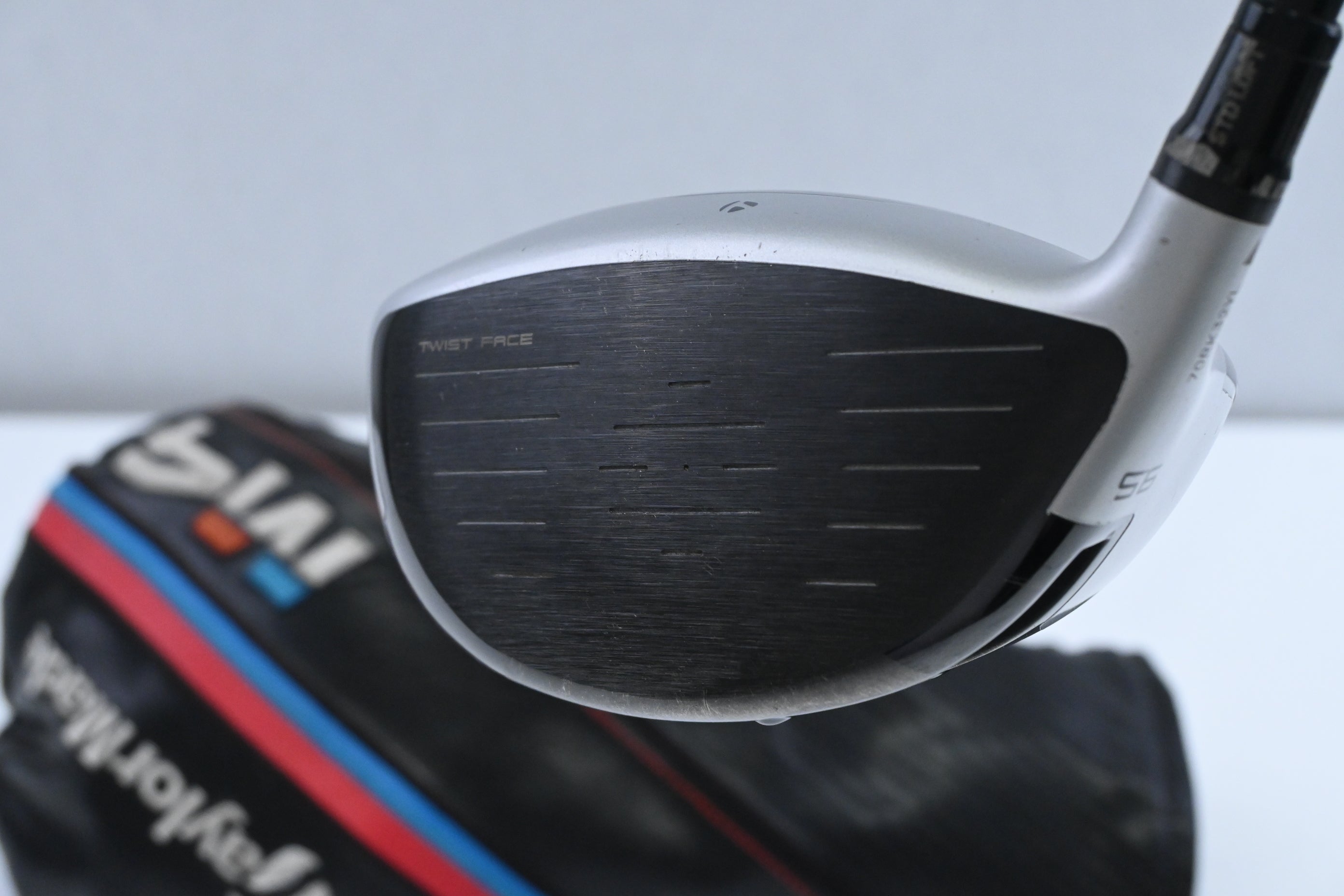 Taylormade M4 Driver / 9.5 Degree / Stiff Flex Fujikura Atmos Red 5 Shaft