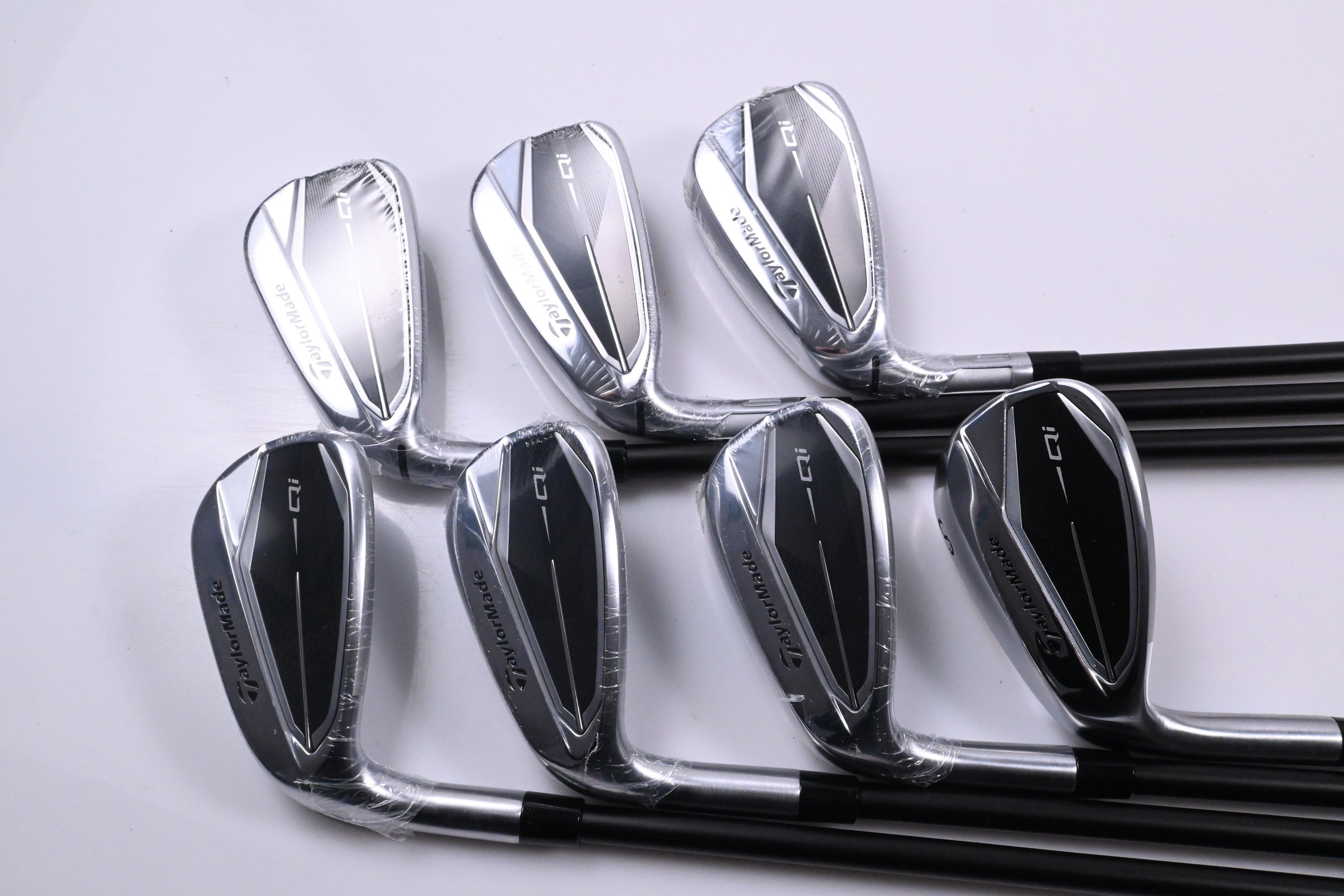 Left Hand Taylormade Qi Max HL Irons / 6-PW+GW+SW / Regular Flex KBS MAX 45
