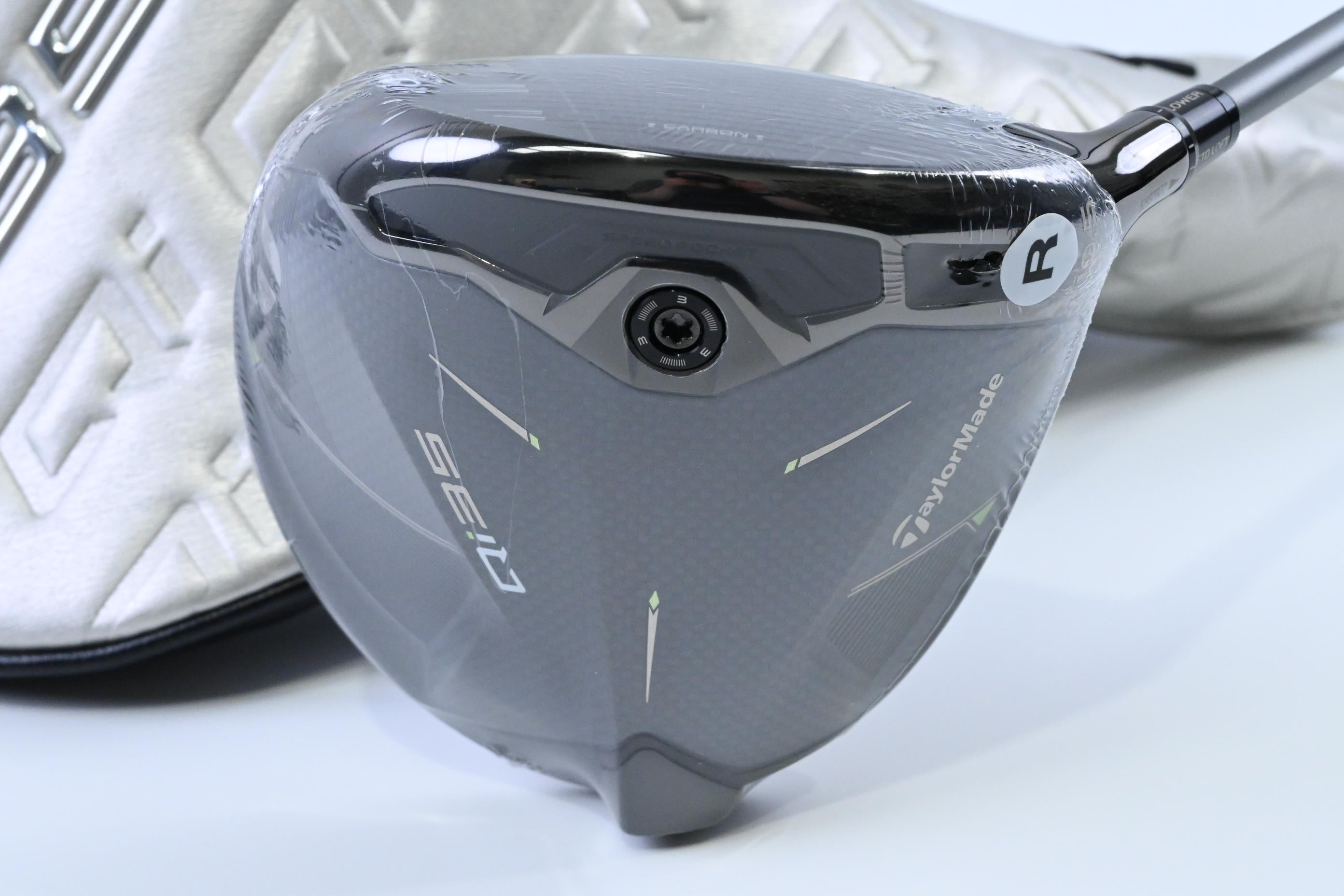 Taylormade Qi35 Driver / 10.5 Degree / Regular Flex Fujikura Air Speeder 50