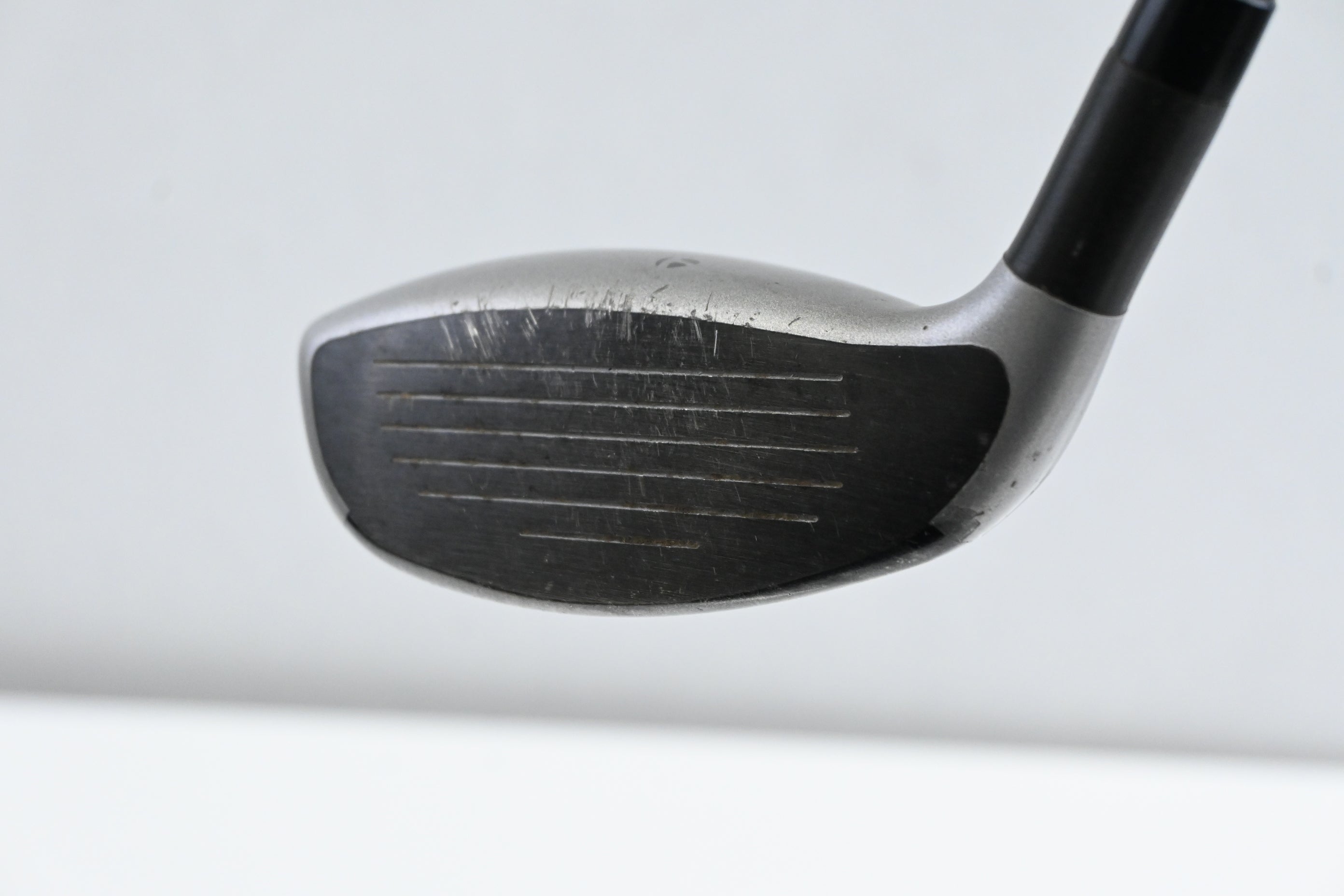 Taylormade SLDR #4 Hybrid / 22 Degree / Regular Flex Fujikura Speeder 72 Shaft