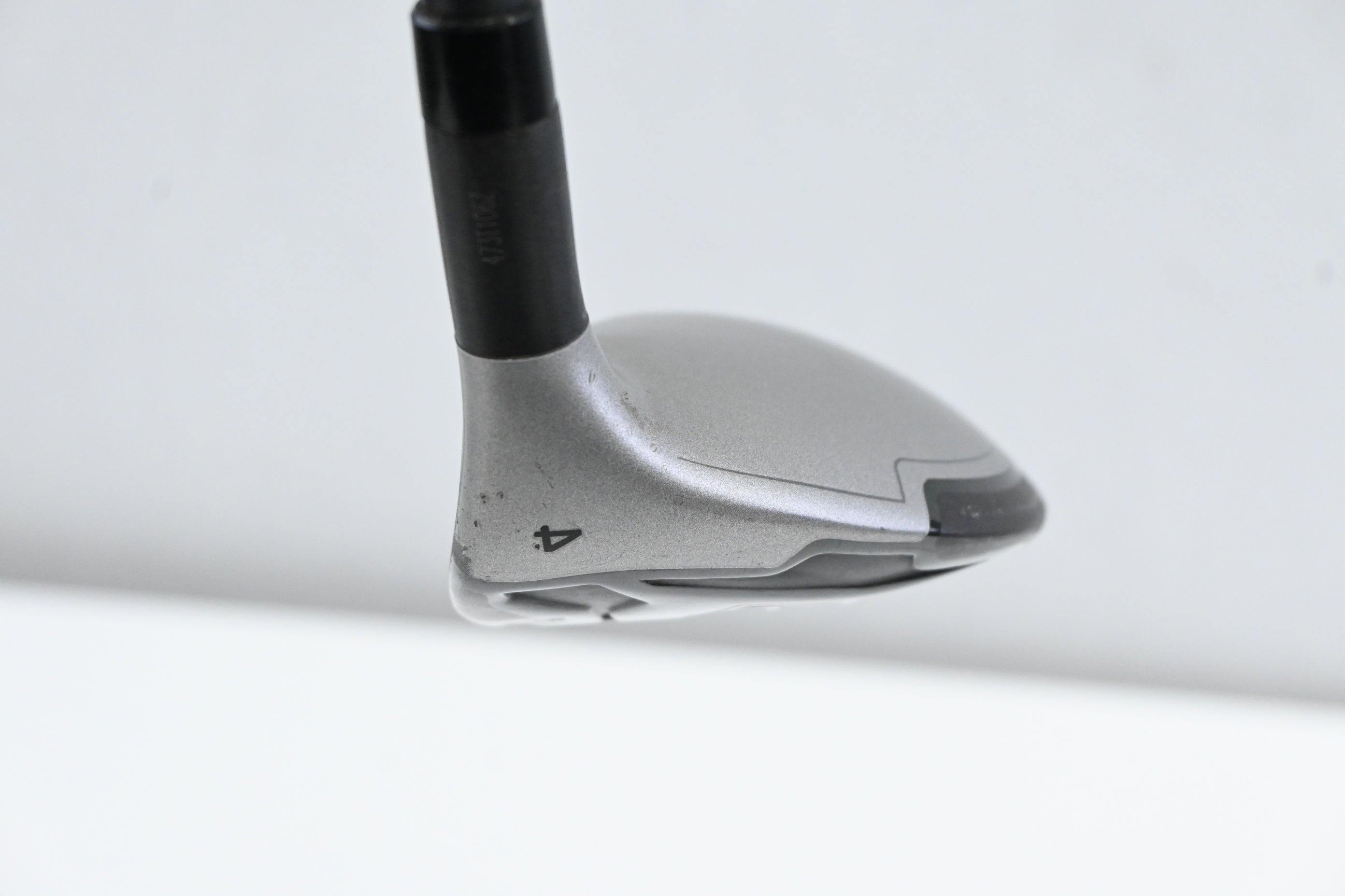 Taylormade SLDR #4 Hybrid / 22 Degree / Regular Flex Fujikura Speeder 72 Shaft