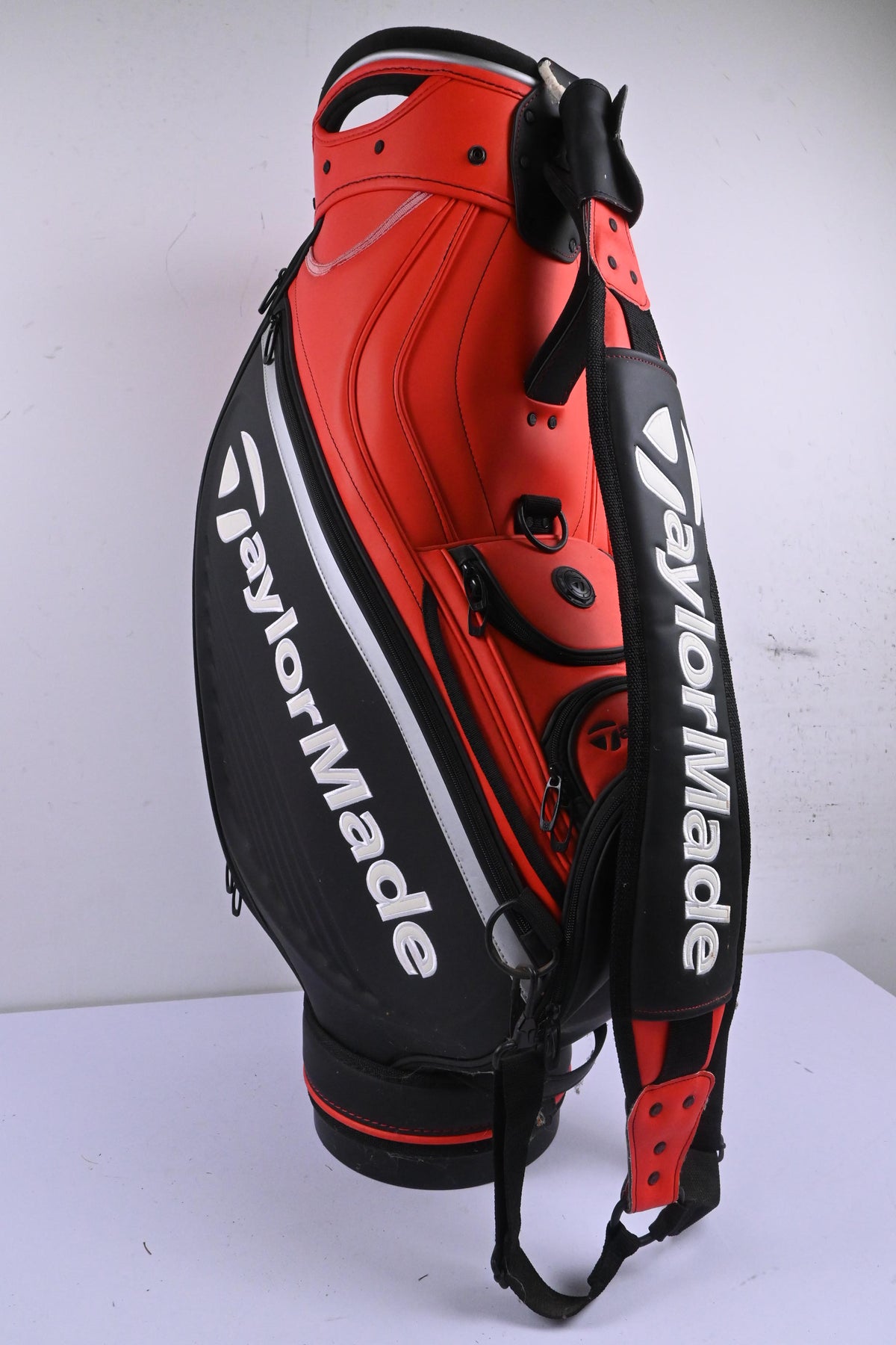 Taylormade Tour Bag / 6-Way Divider / Red & Black