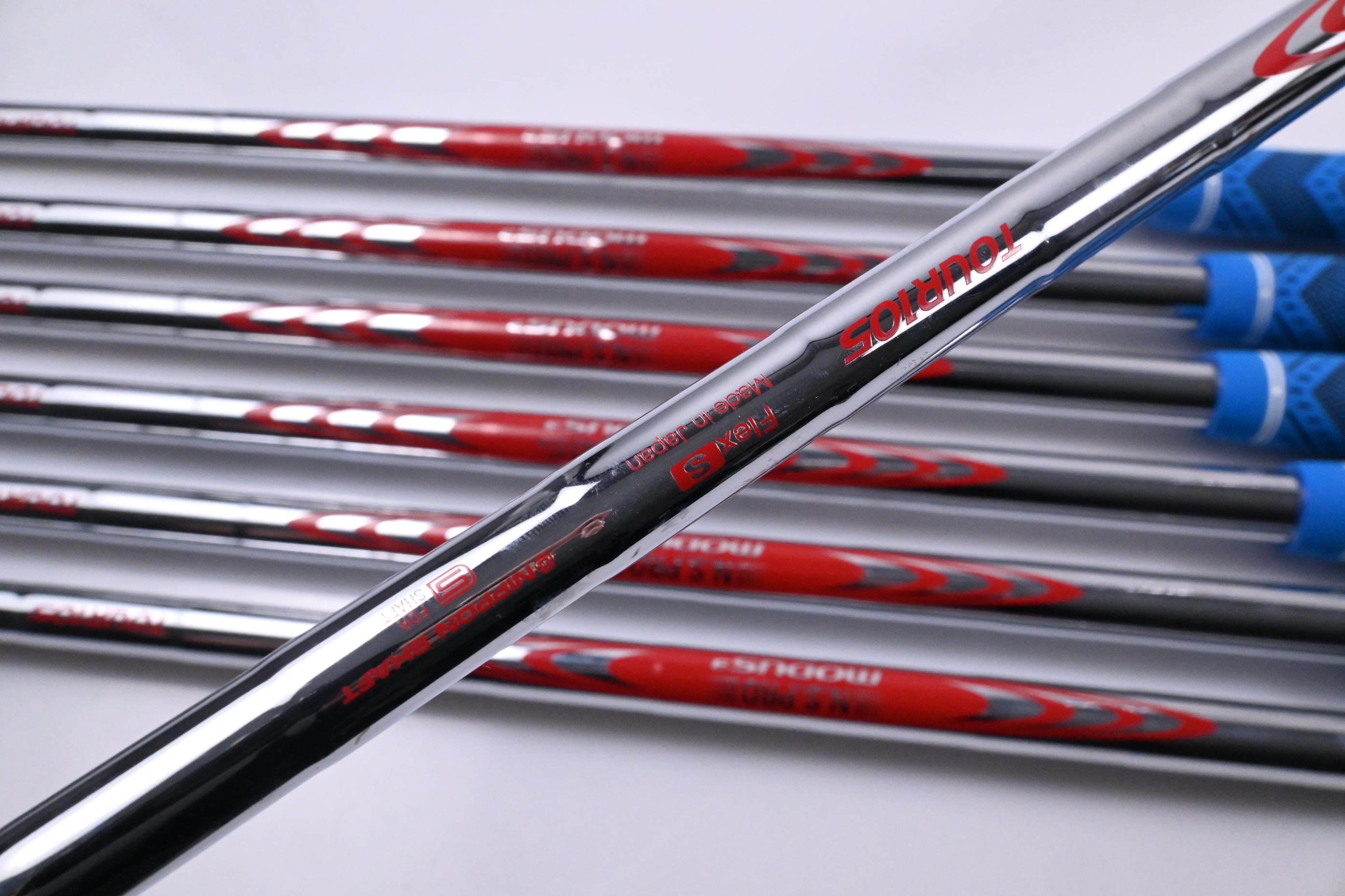 Taylormade P790 2025 Irons / 5-PW+GW / Stiff Flex NS Pro Modus 3 Tour 105 Shafts
