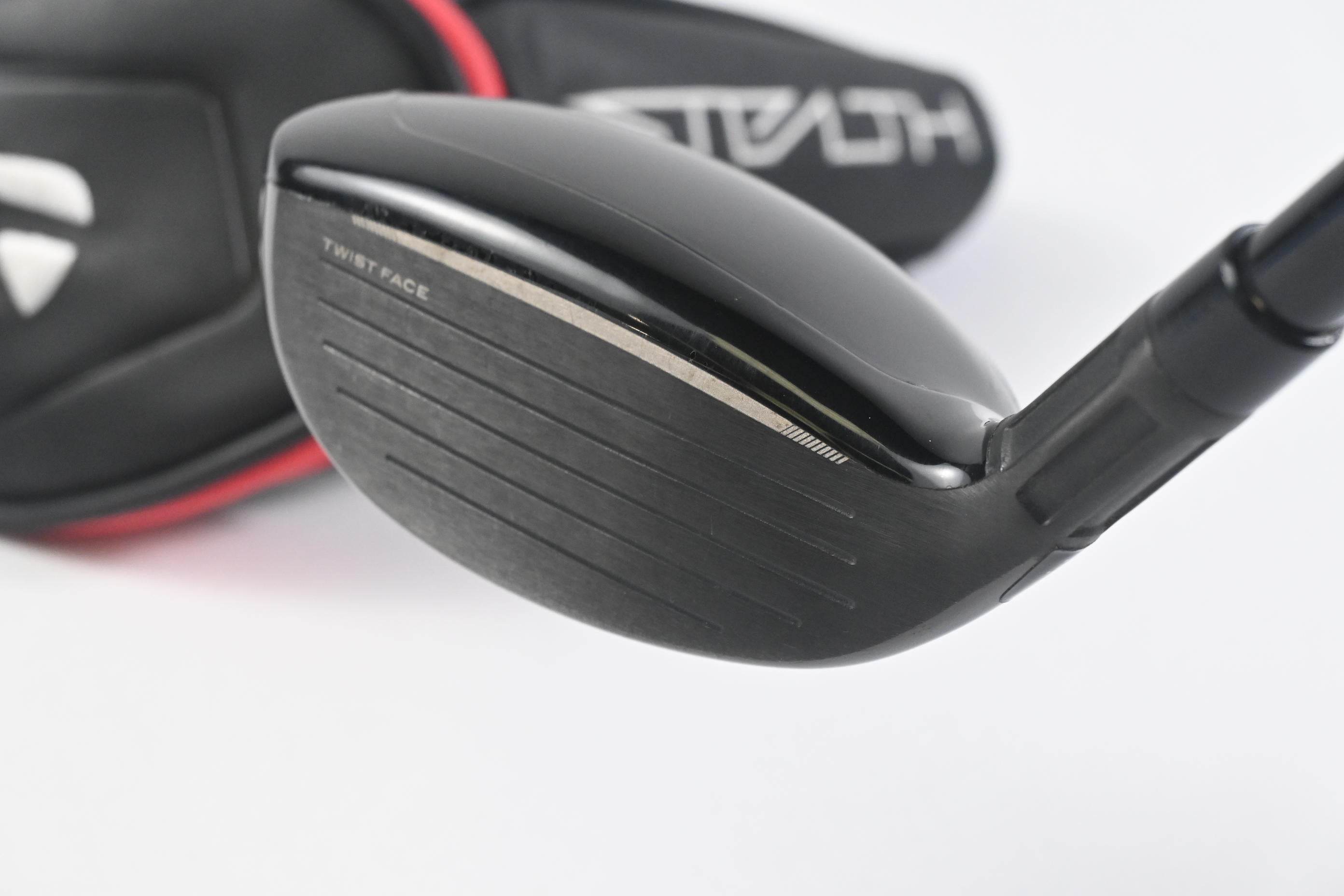 Taylormade Stealth #4 Hybrid / 22 Degree / Regular Flex Fujikura Ventus Red 6 Shaft