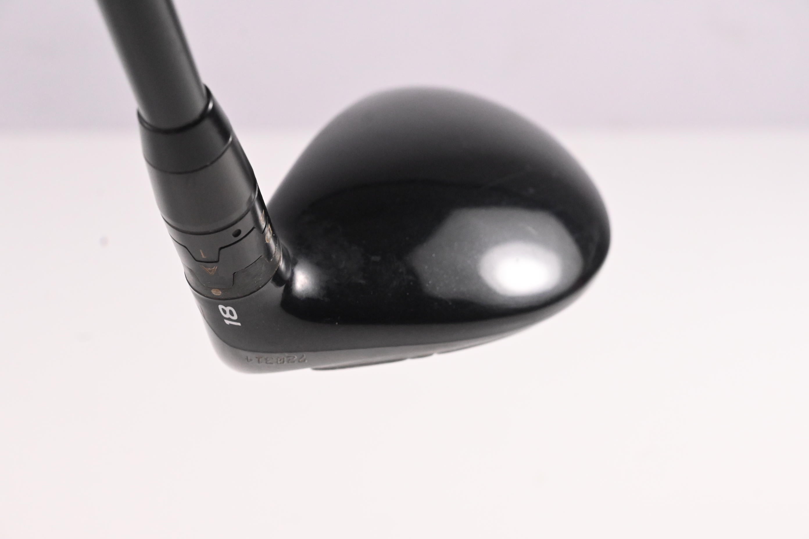 Titleist 915H #2 Hybrid / 18 Degree / Regular Flex Kuro Kage Black 60 Shaft