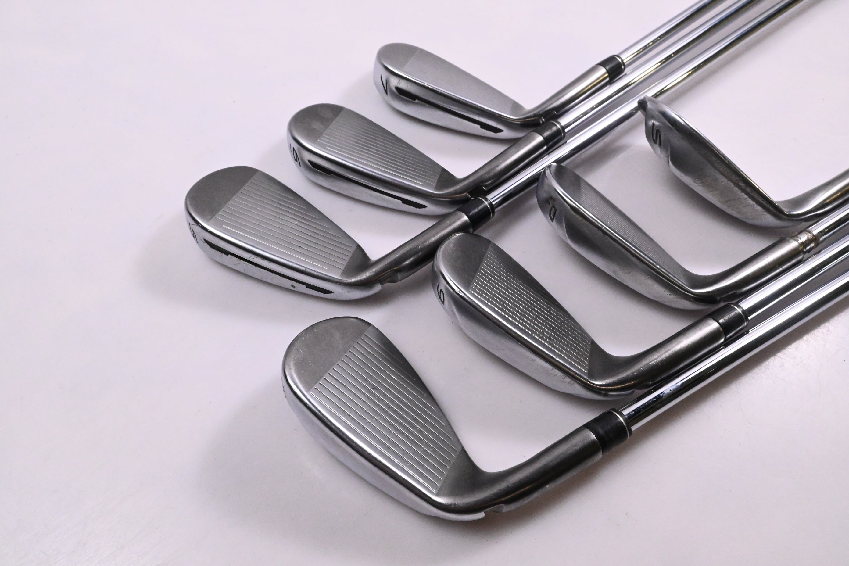 Taylormade Speedblade Irons / 5-PW+SW / Regular Flex Speedblade Shafts