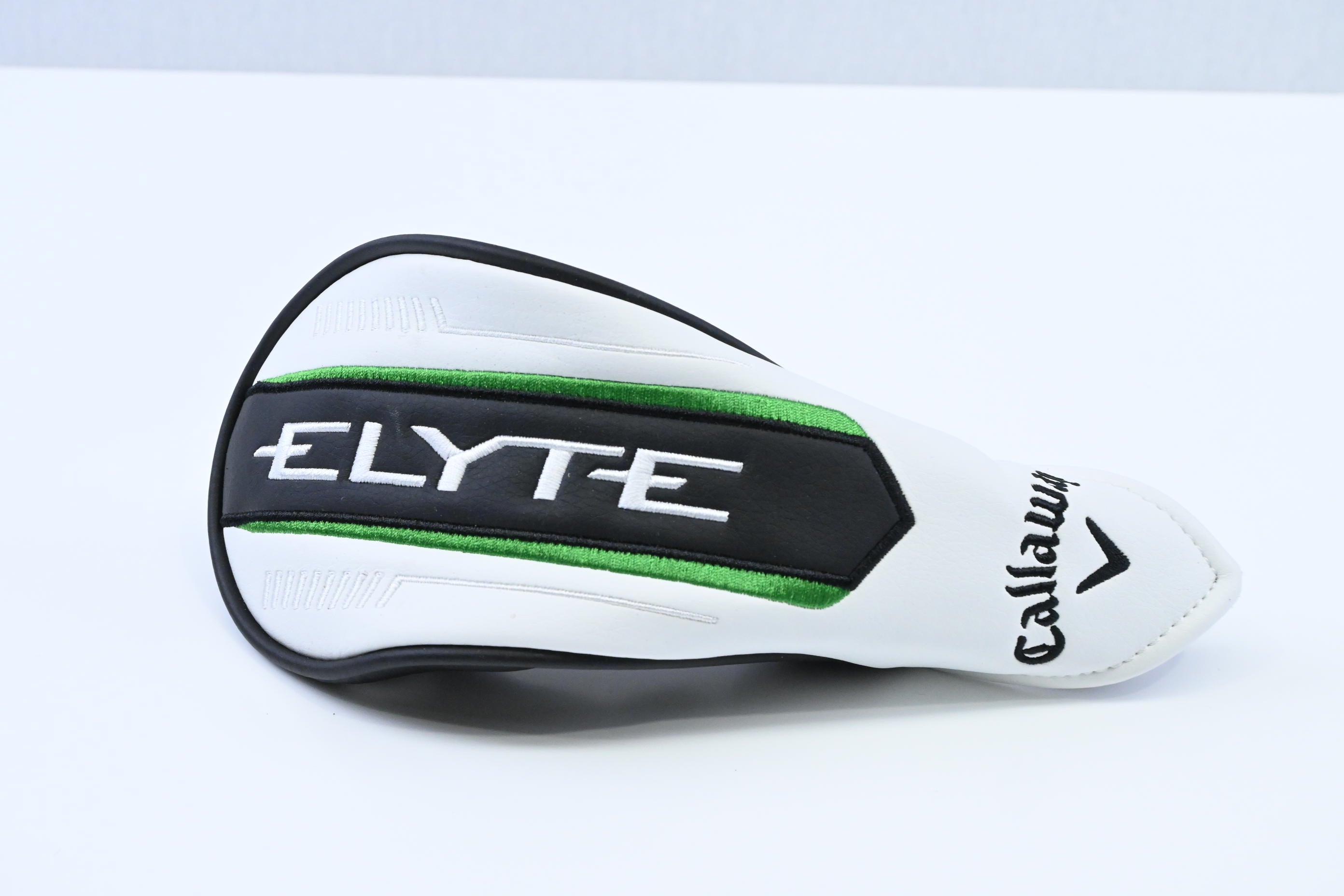 Callaway Elyte X #4 Hybrid / 21 Degree / Regular Flex Denali Charcoal 60 Shaft