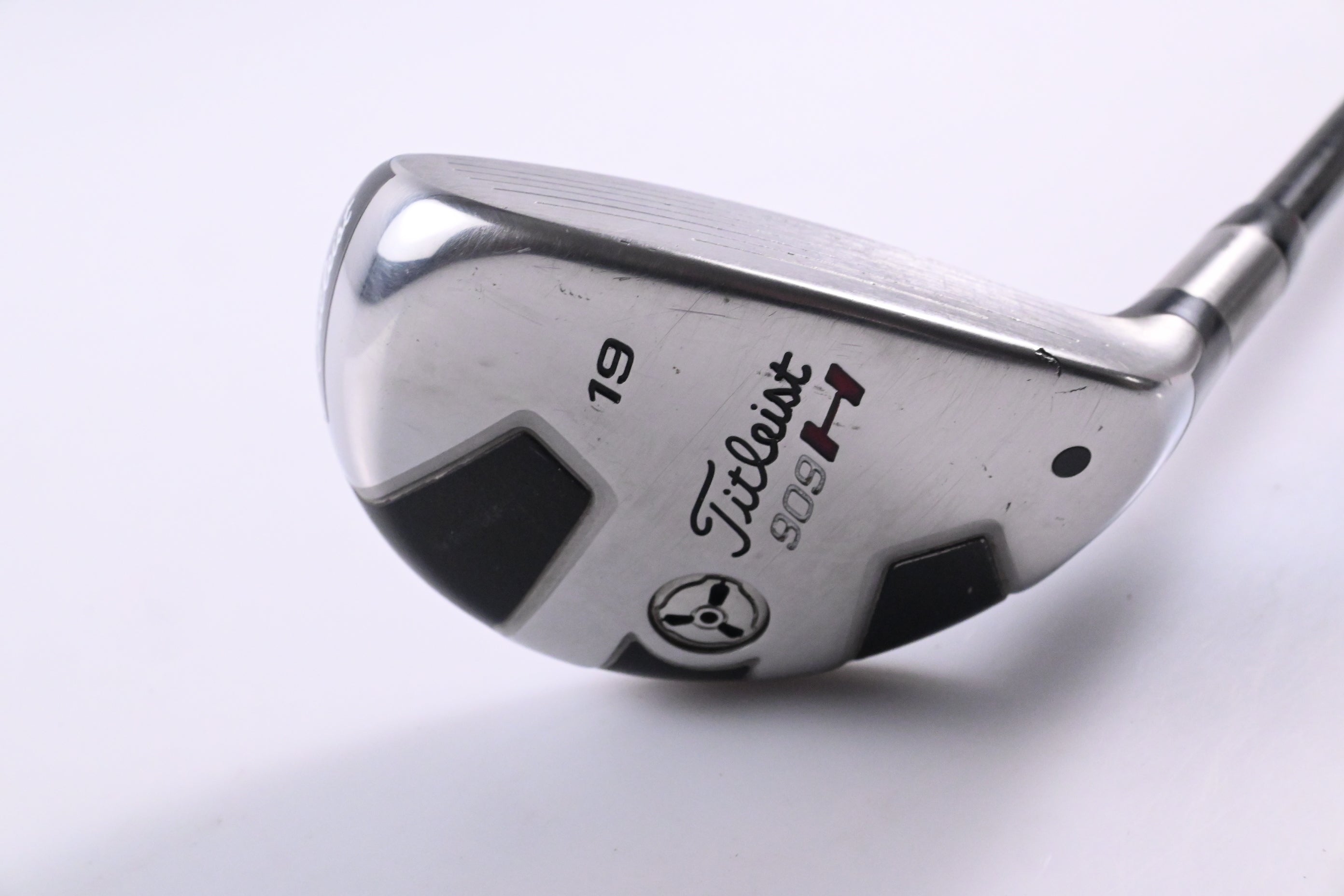 Titleist 909H #3 Hybrid / 19 Degree / Stiff Flex Aldila Voodoo Shaft