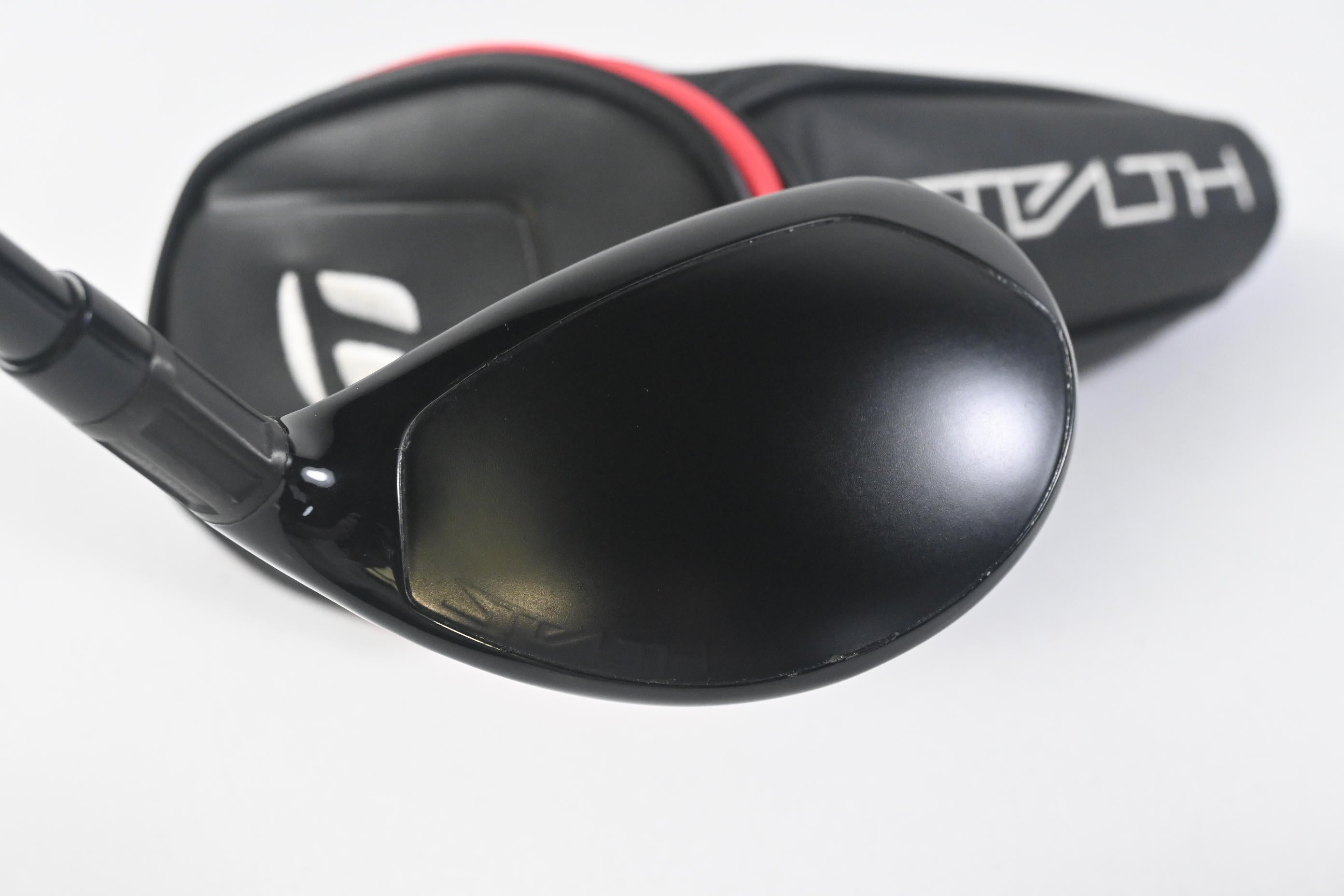 Taylormade Stealth #4 Hybrid / 22 Degree / Regular Flex Fujikura Ventus Red 6 Shaft