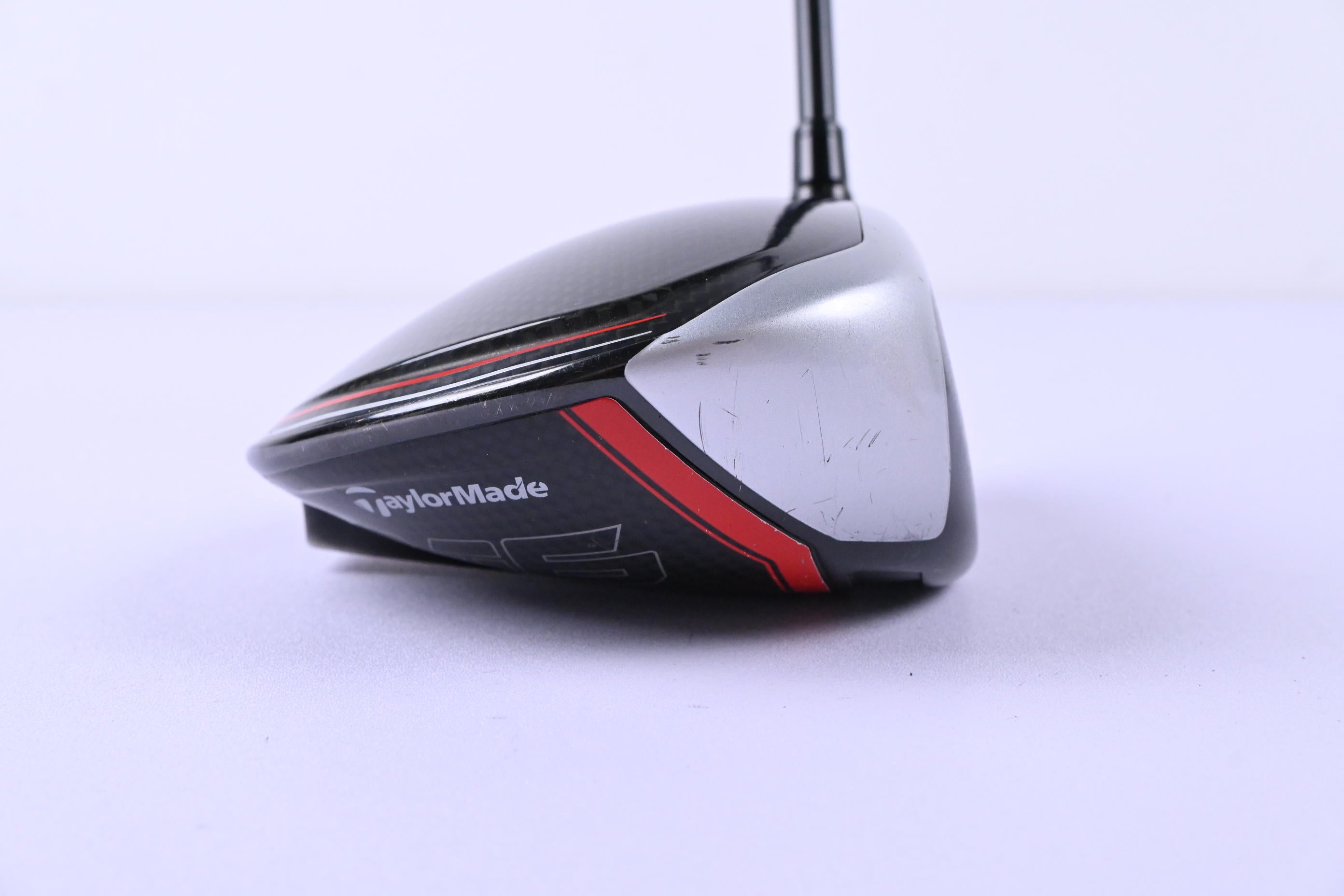 Taylormade M6 D-Type Driver / 10.5 Degree / Regular Flex Fujikura Atmos Black 6