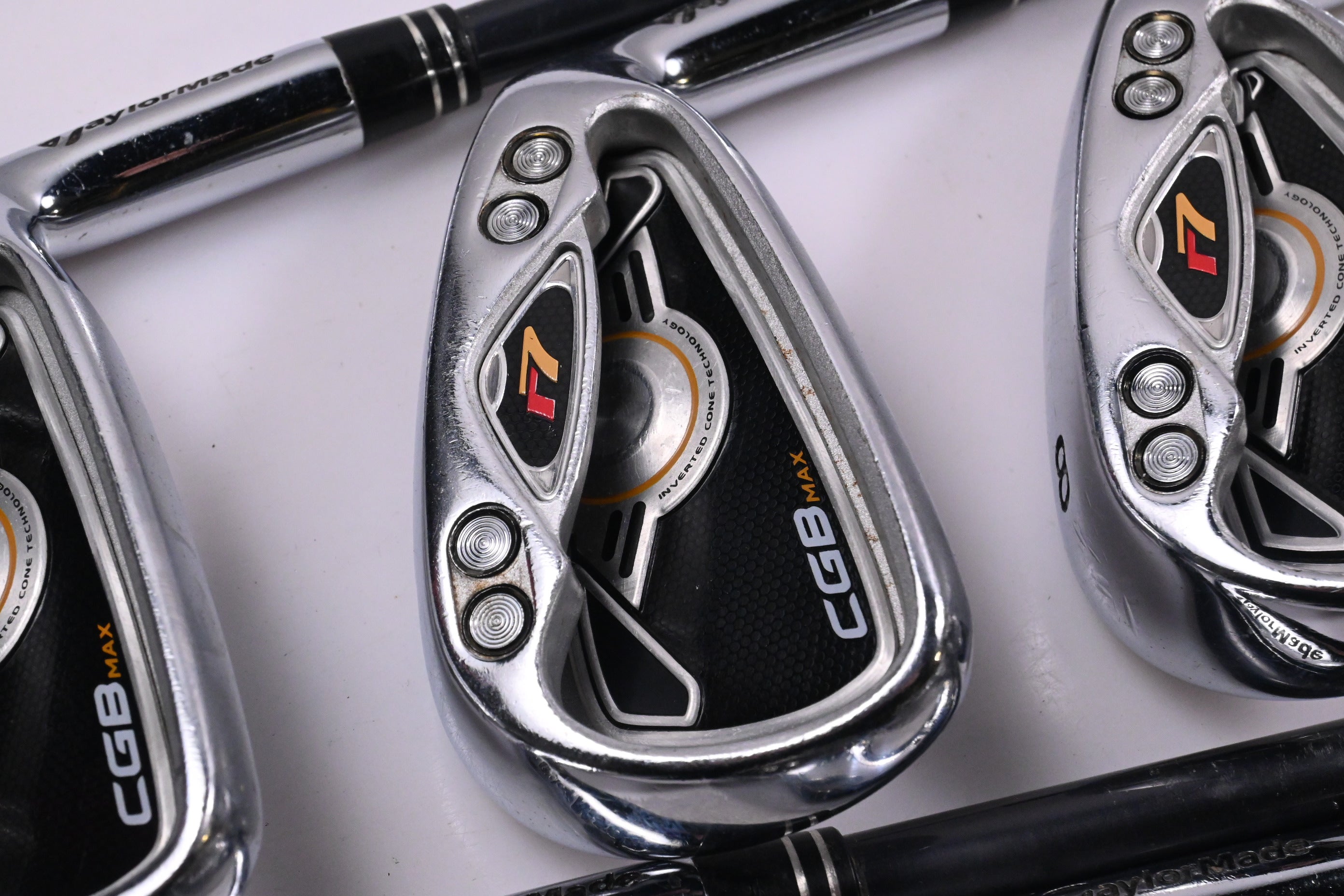 Taylormade R7 CGB Max Irons / 6-PW+SW / Regular Flex Reax Superfast CGB MAX