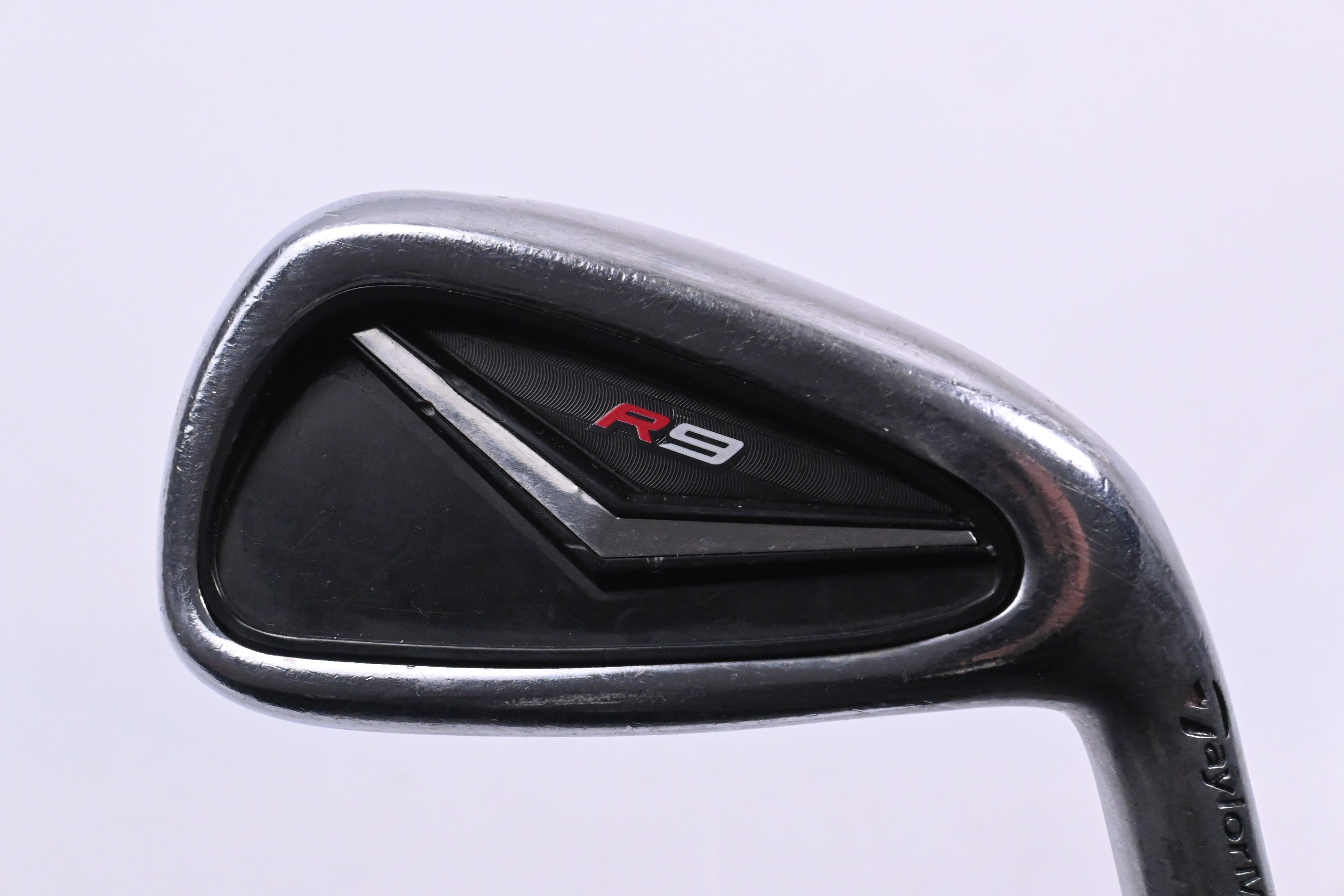 Taylormade R9 #6 Iron / 28 Degree / Regular Flex Fujikura Motore 65 Shaft