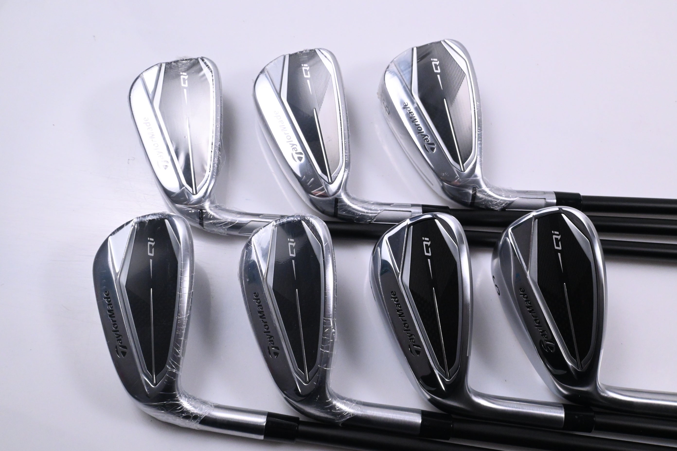 Left Hand Taylormade Qi Max HL Irons / 6-PW+GW+SW / Regular Flex KBS MAX 45