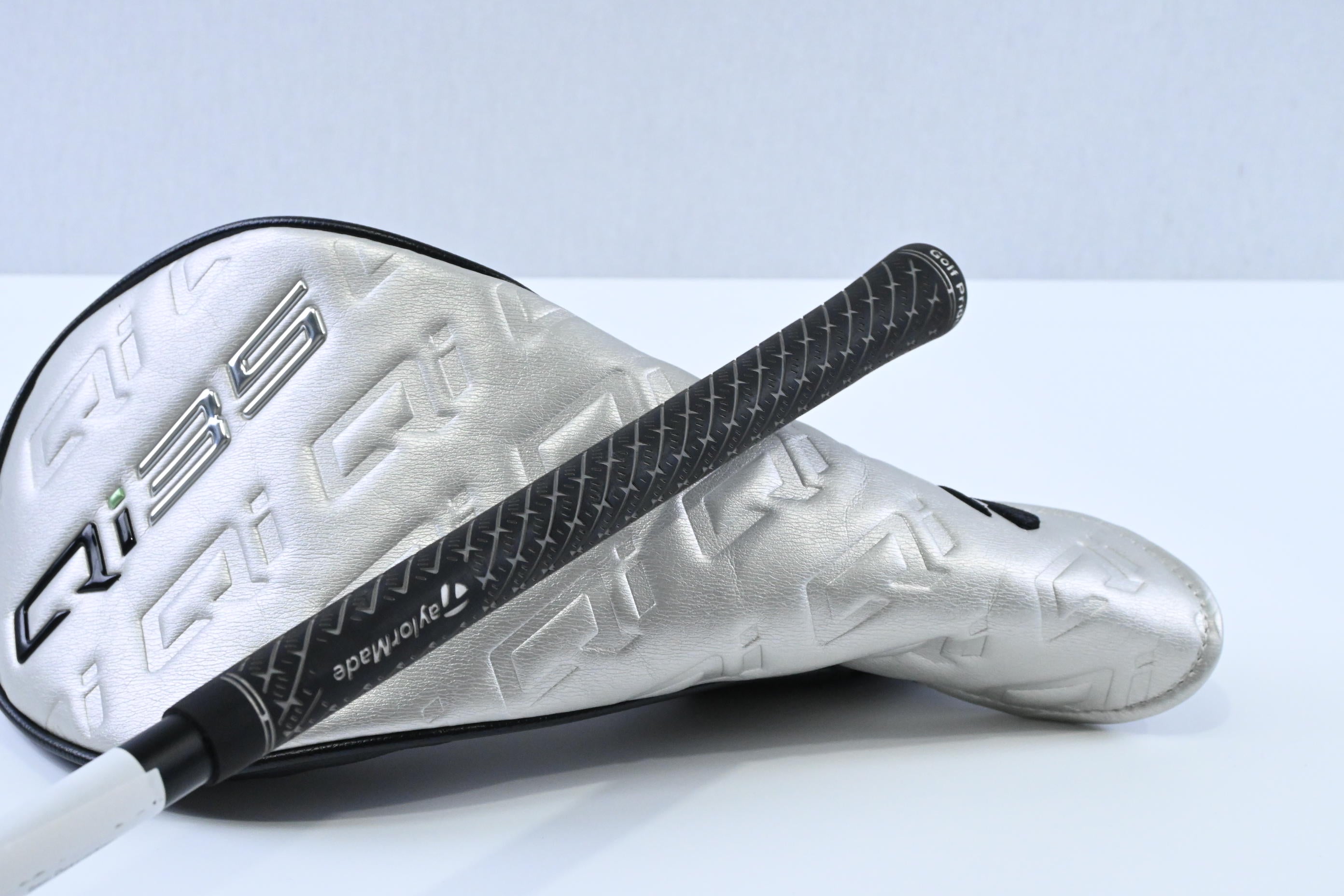 Taylormade Qi35 Driver / 10.5 Degree / Regular Flex Fujikura Air Speeder 50