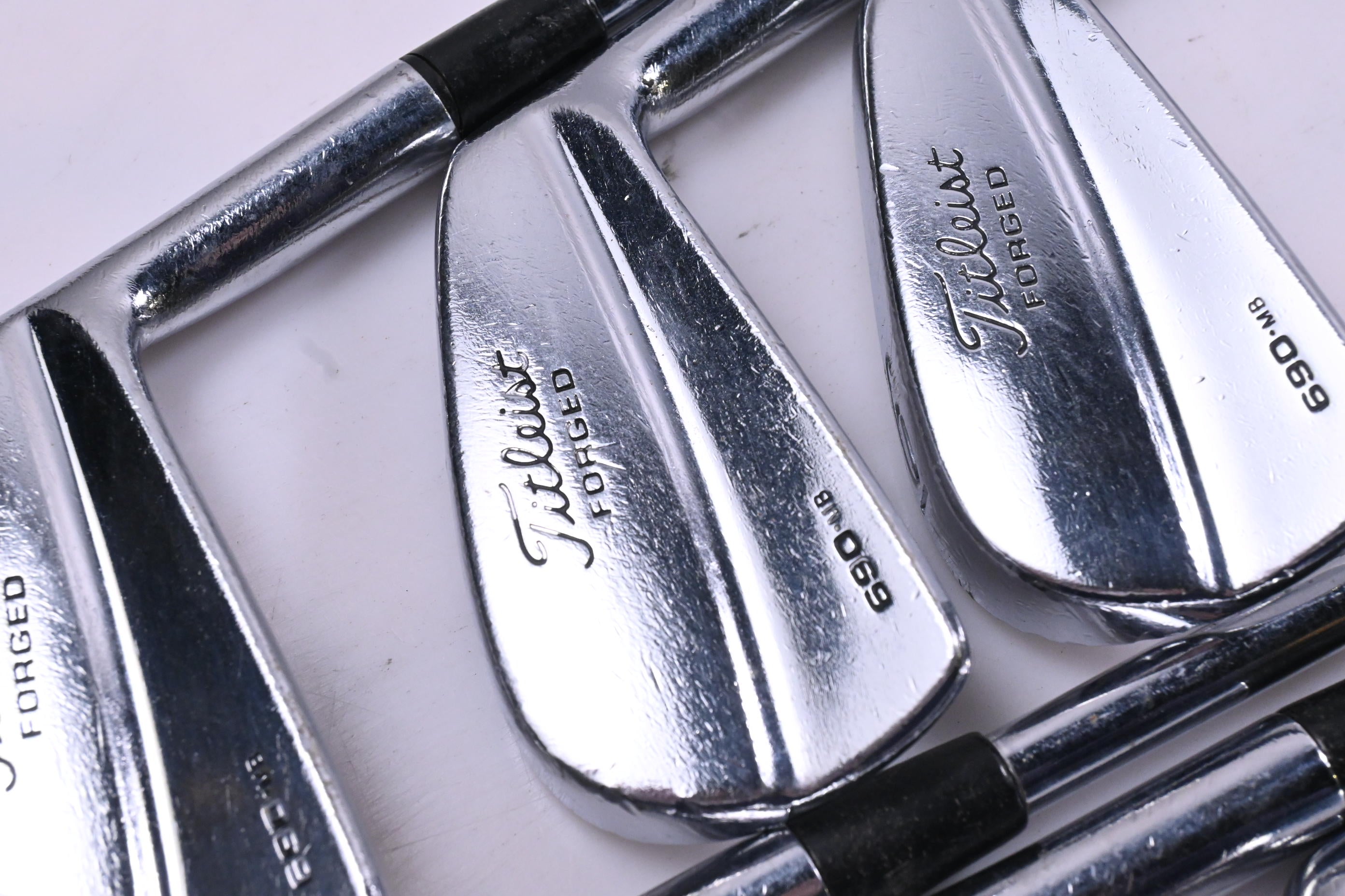 Titleist 690MB Irons / 4-PW / Stiff Flex Dynamic Gold Shafts