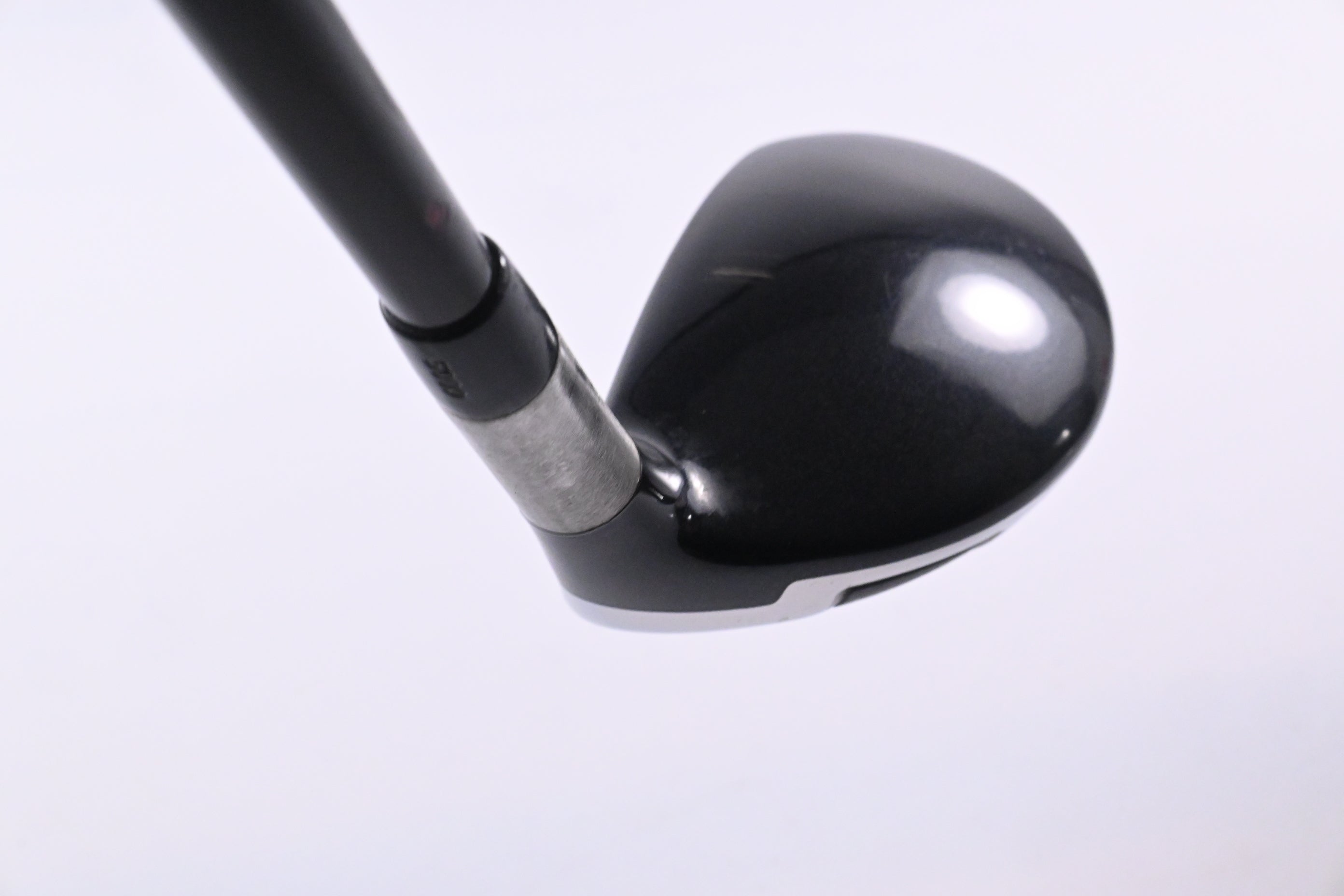 Titleist 909H #3 Hybrid / 19 Degree / Stiff Flex Aldila Voodoo Shaft