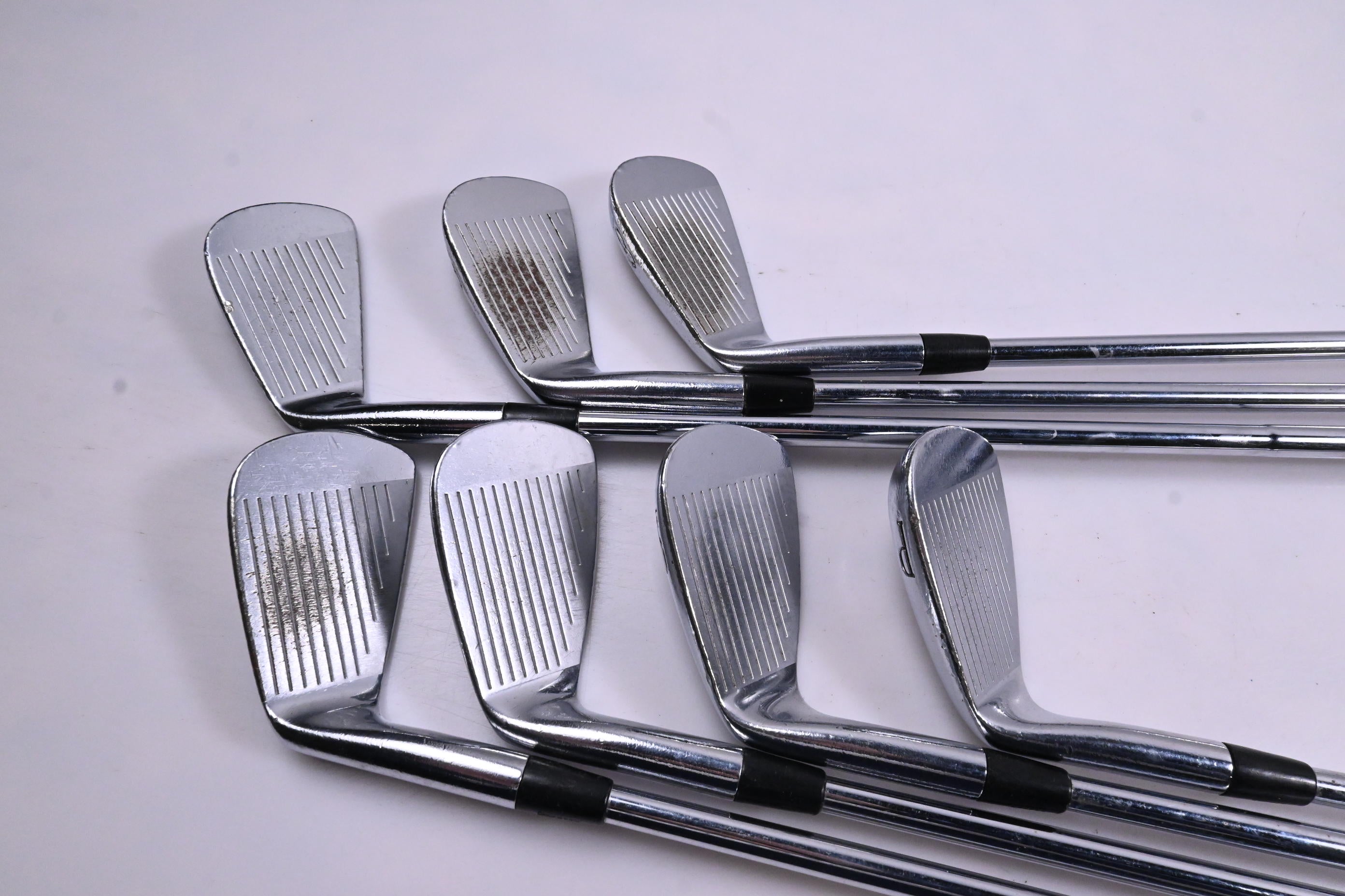 Titleist 690MB Irons / 4-PW / Stiff Flex Dynamic Gold Shafts