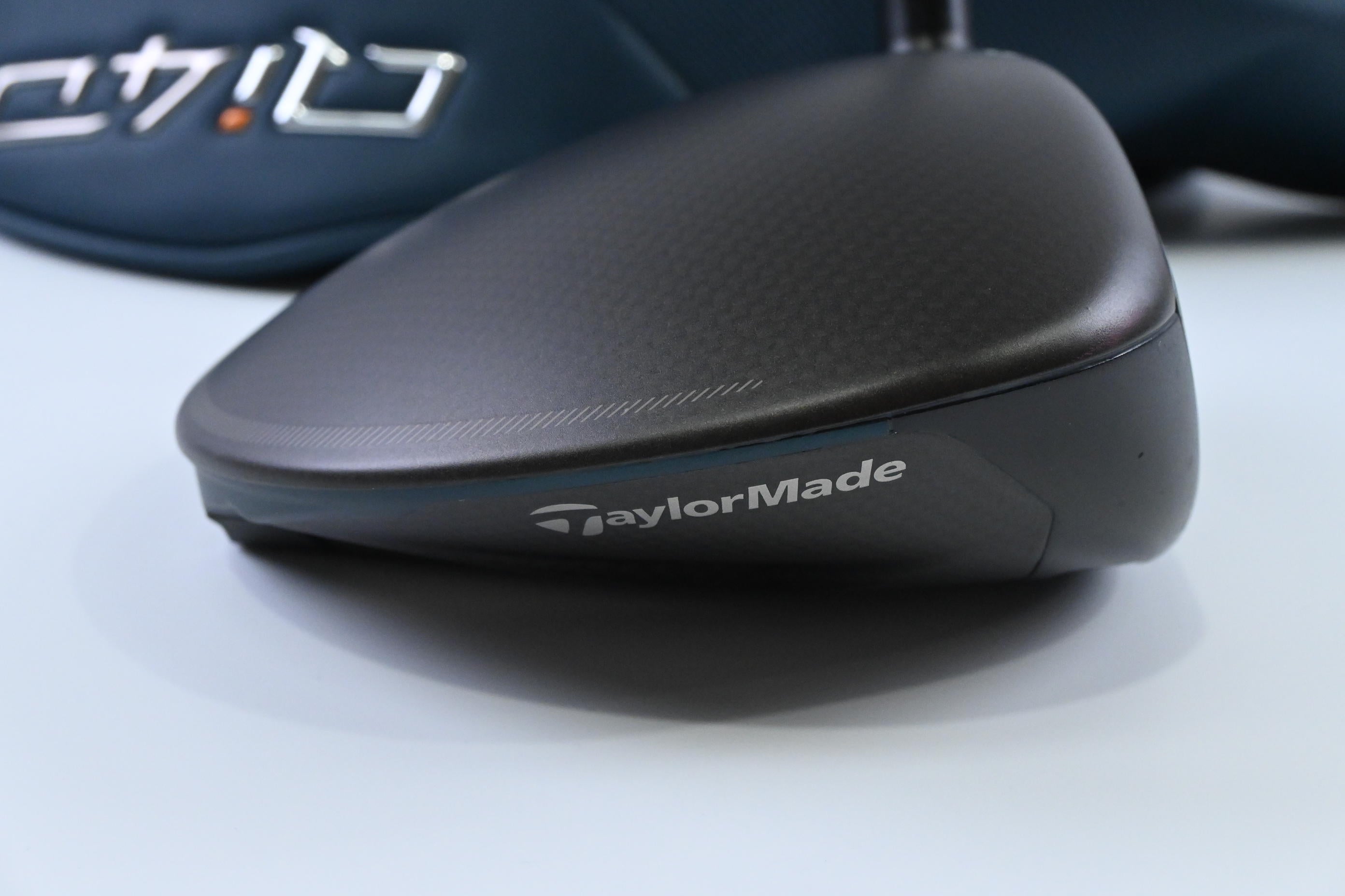 Taylormade Qi4D Max Driver / 10.5 Degree / Regular Flex Reax Blue 50 Shaft