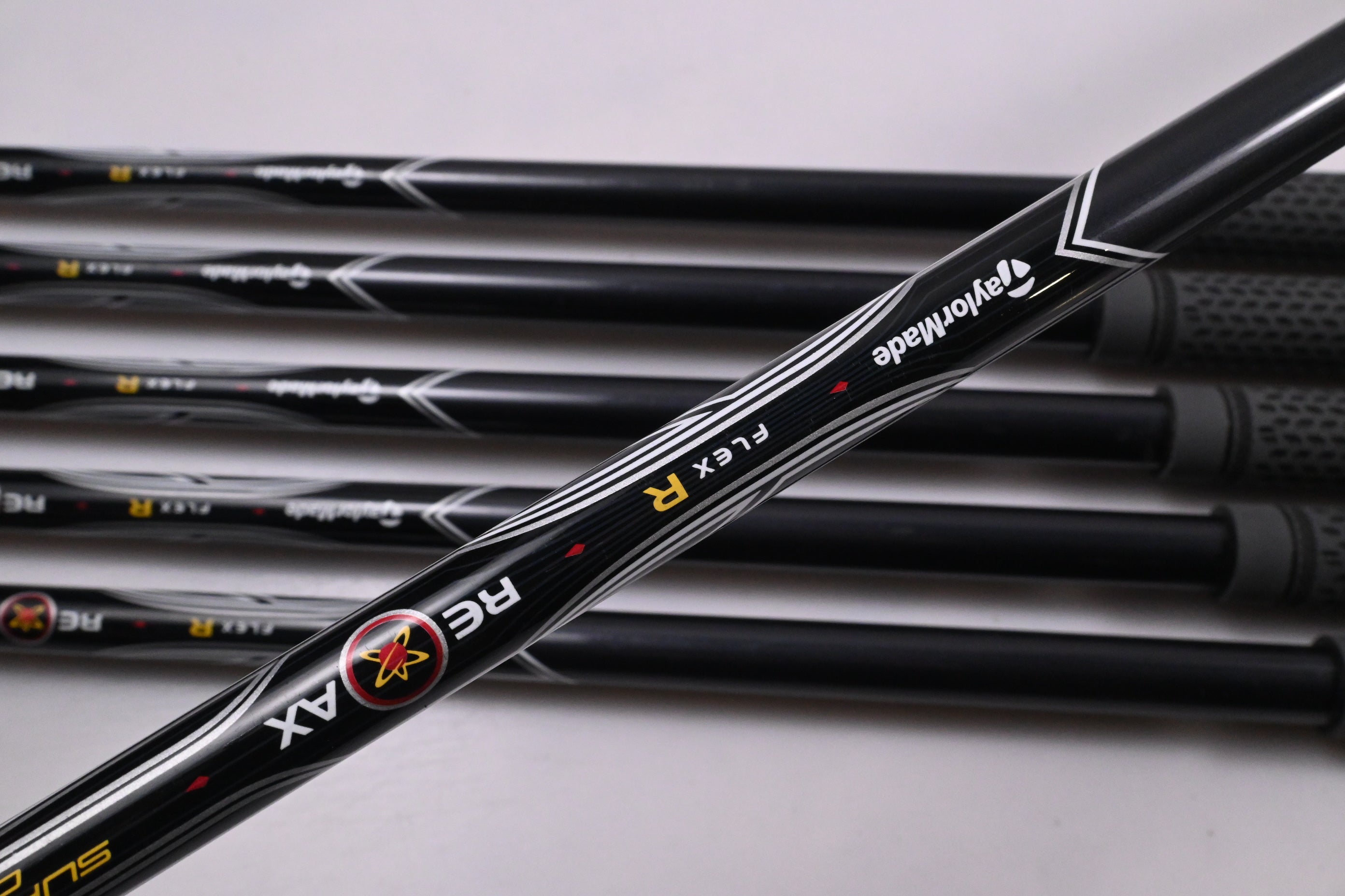 Taylormade R7 CGB Max Irons / 6-PW+SW / Regular Flex Reax Superfast CGB MAX