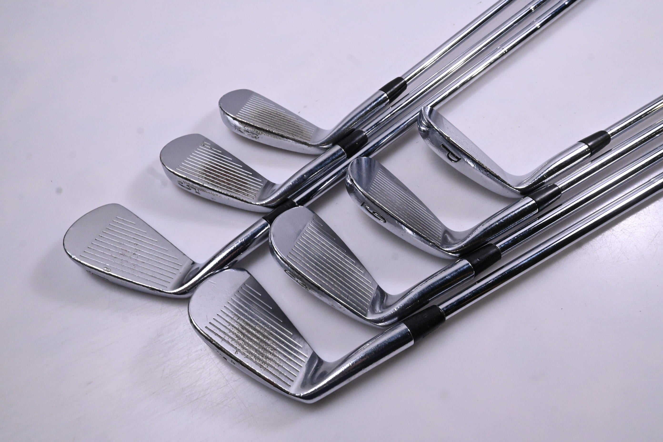 Titleist 690MB Irons / 4-PW / Stiff Flex Dynamic Gold Shafts