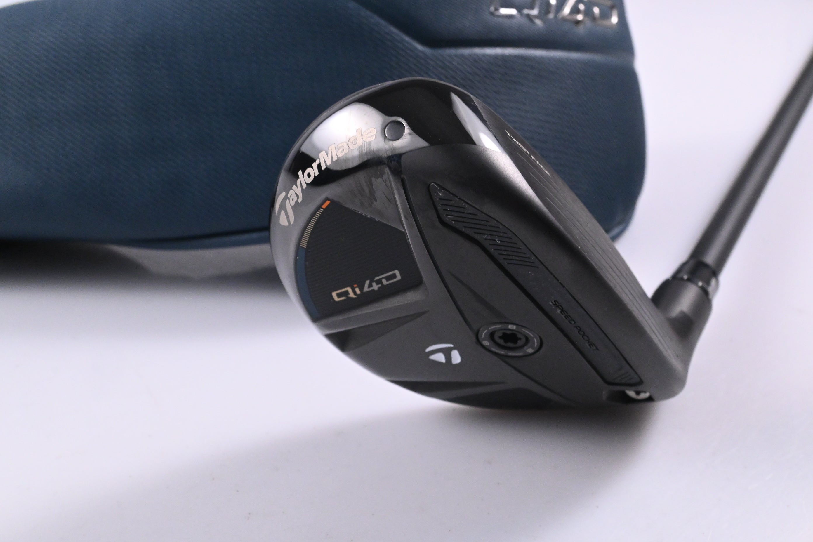 Taylormade Qi4D #4 Hybrid / 22 Degree / Regular Flex Reax 65 Shaft