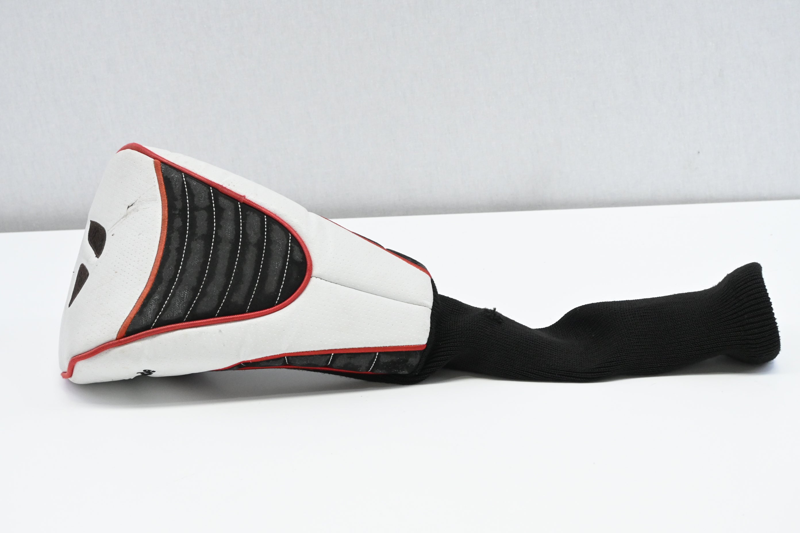 Taylormade R9 460 Driver / 10.5 Degree / Regular Flex Accra I Series 42 Shaft