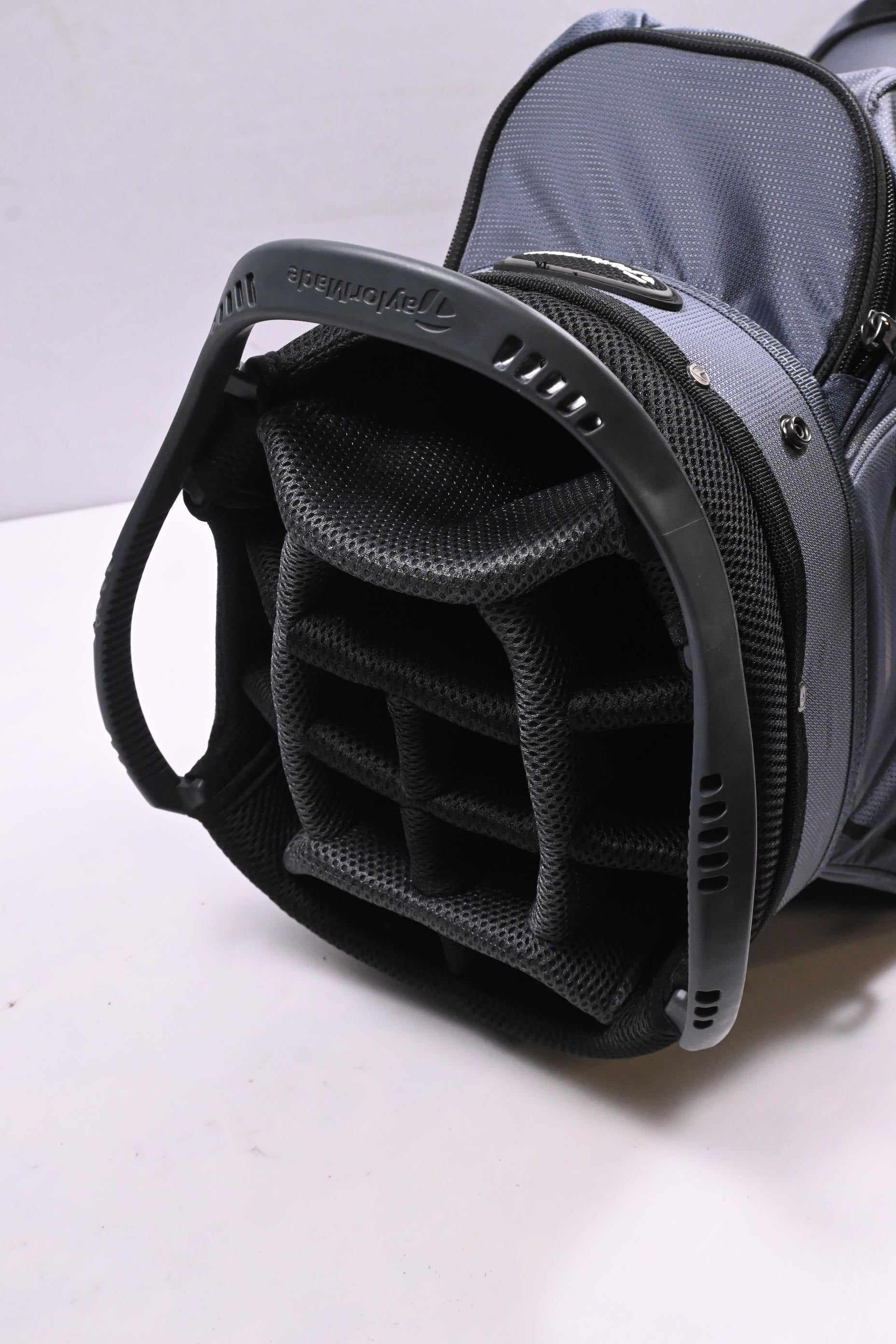 Taylormade Cart 8.0 Cart Bag / 14-Way Divider / Grey, Black