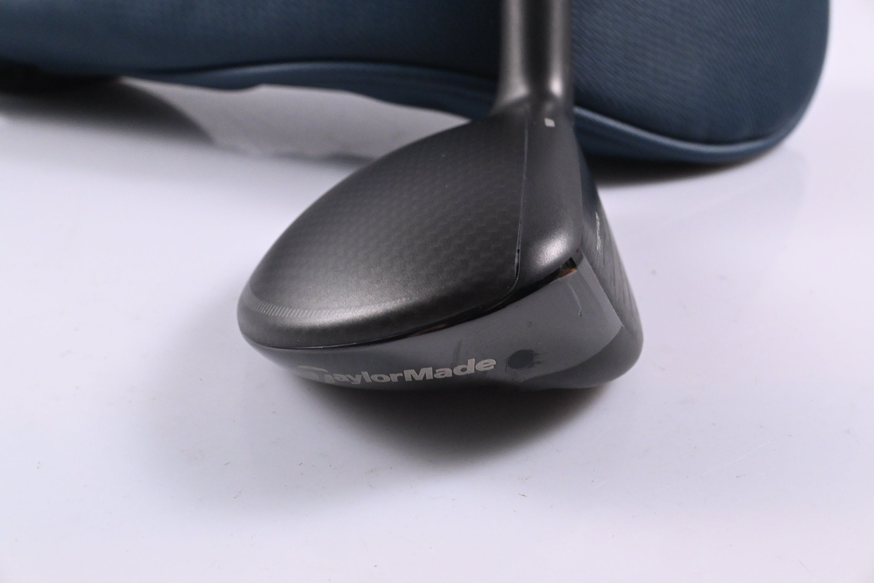 Taylormade Qi4D #4 Hybrid / 22 Degree / Regular Flex Reax 65 Shaft