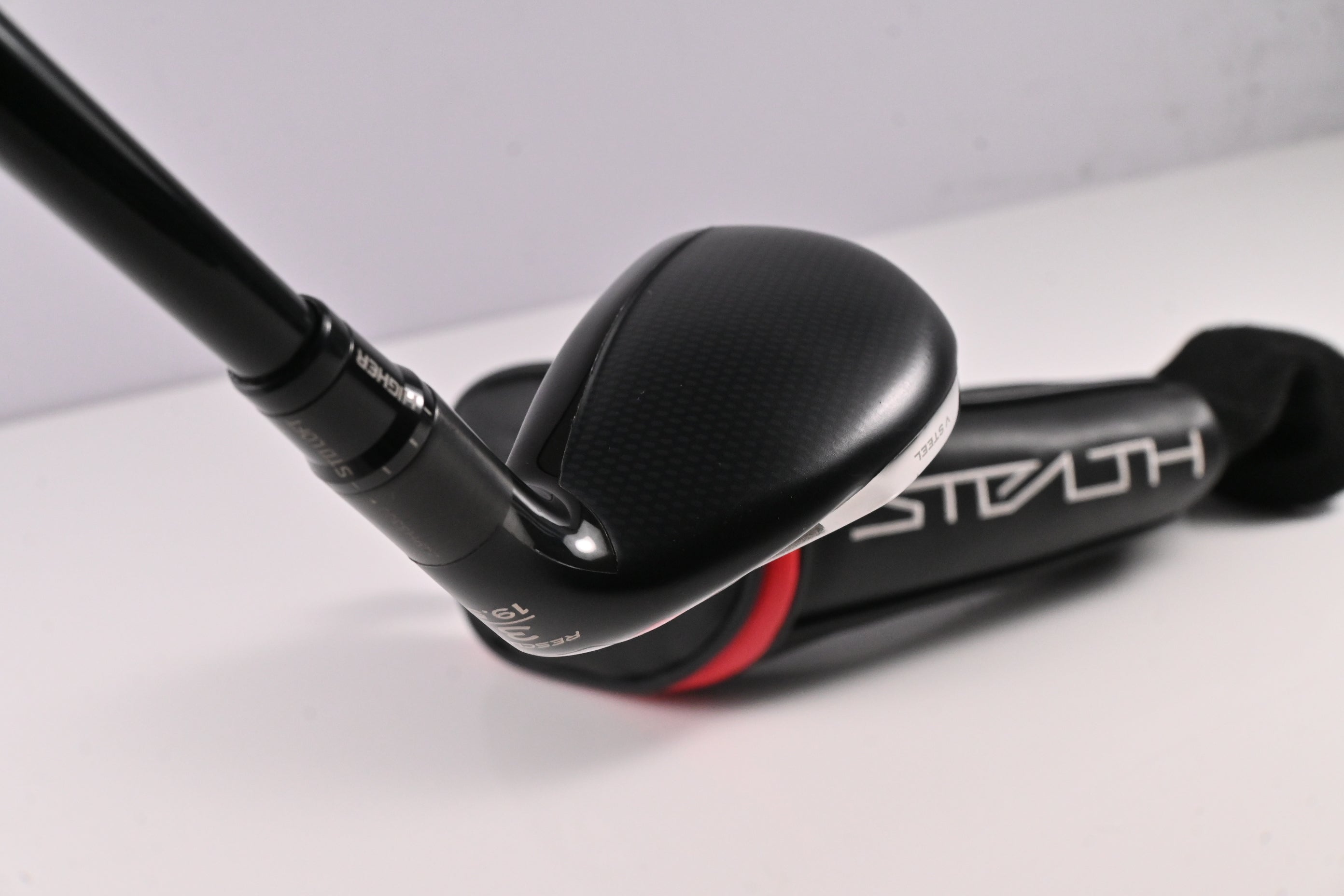 Taylormade Stealth Plus #3 Hybrid / 19.5 Degree / Stiff Flex HZRDUS Smoke RDX 80