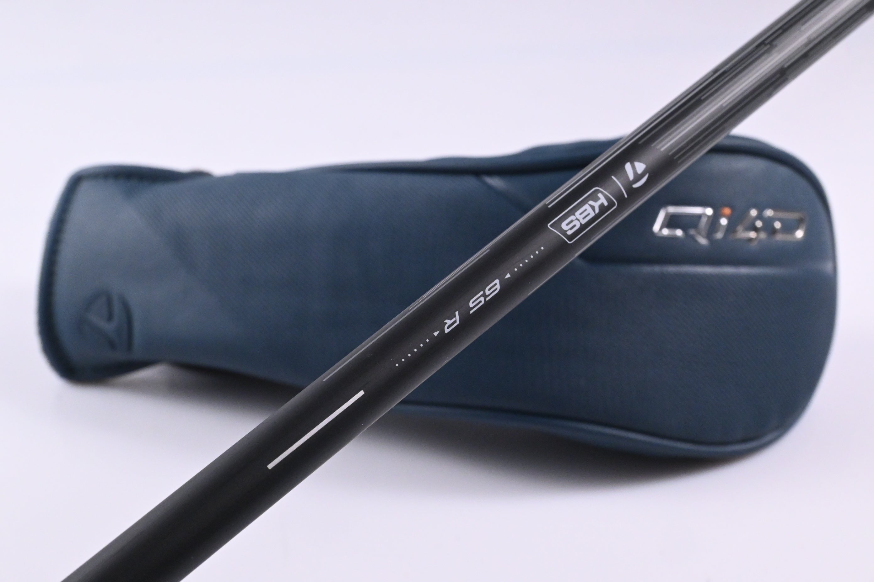 Taylormade Qi4D #4 Hybrid / 22 Degree / Regular Flex Reax 65 Shaft