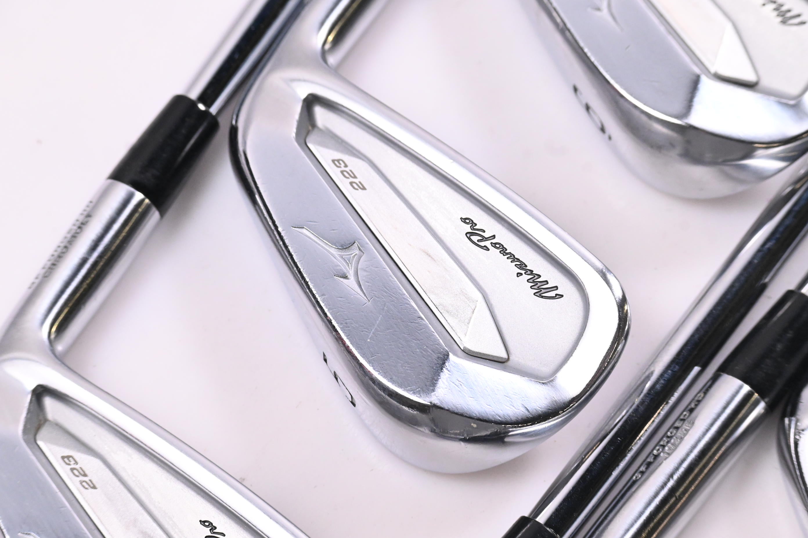 Mizuno Pro 223/221 Irons / 4-PW / Stiff Flex N.S.Pro Modus³ Tour 105 Shafts