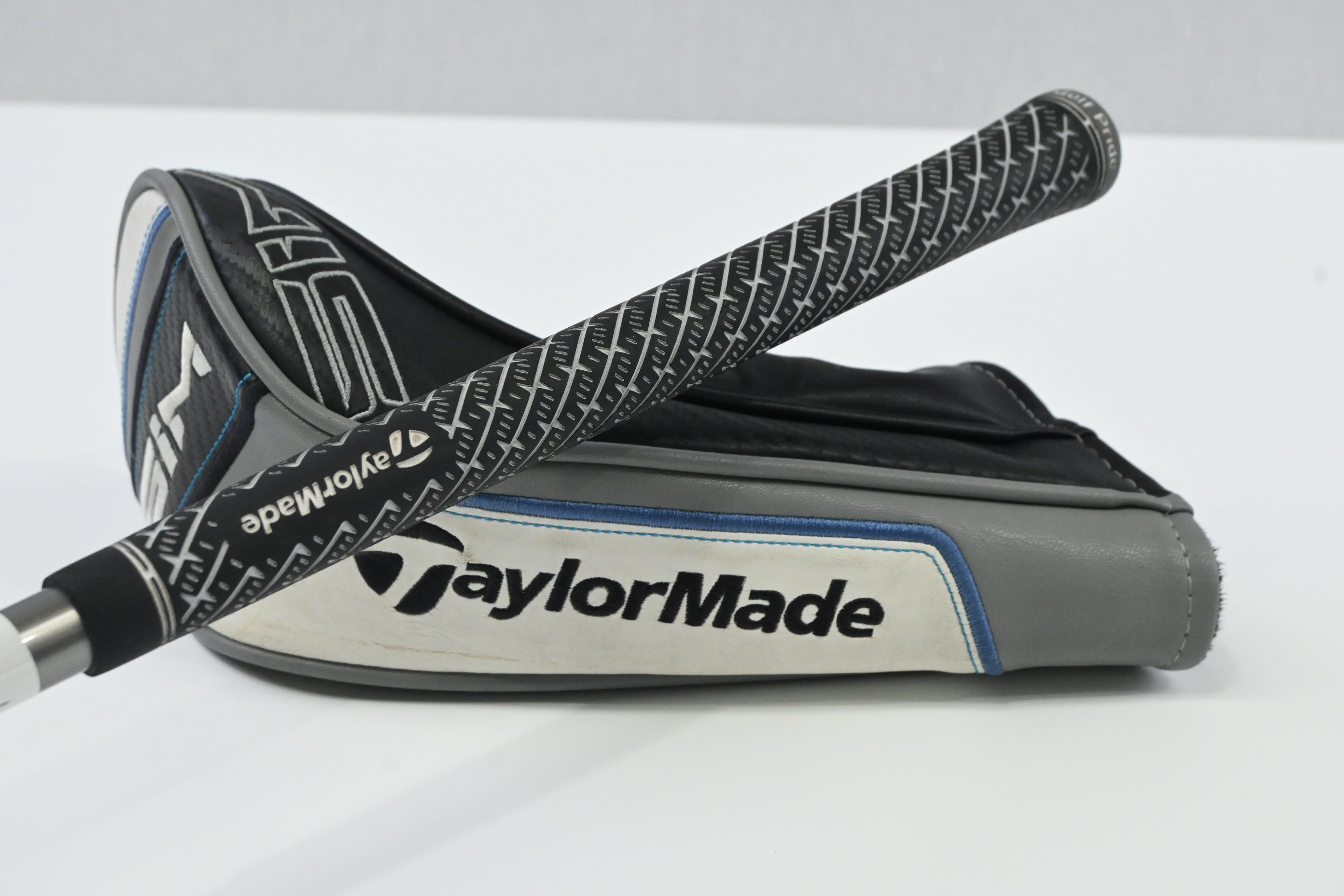 Left Hand Taylormade SIM Max D #3 Wood / 16 Degree / Stiff Flex UST Helium 5