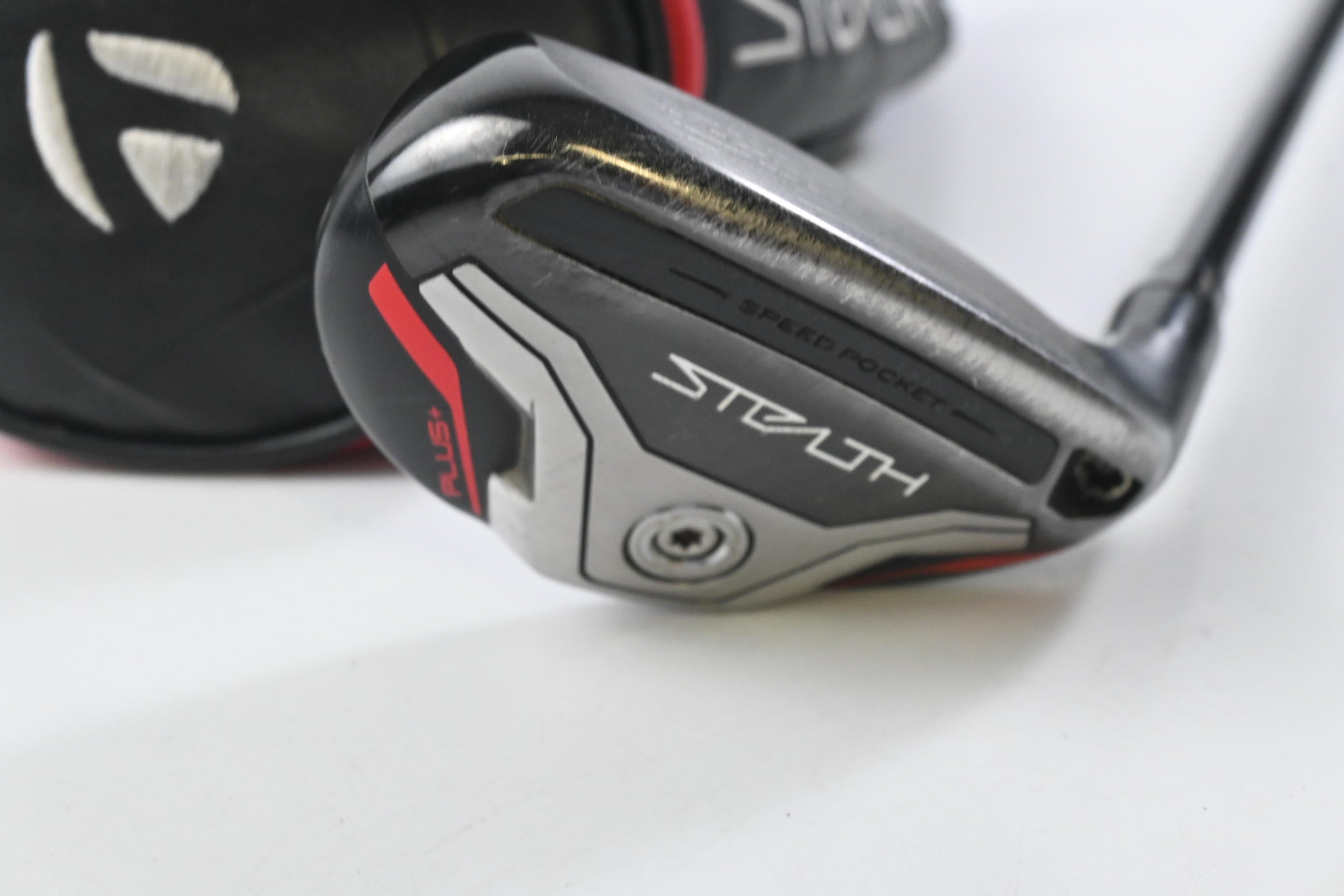 Taylormade Stealth Plus #3 Hybrid / 19.5 Degree / Stiff Flex Kuro Kage Silver 80