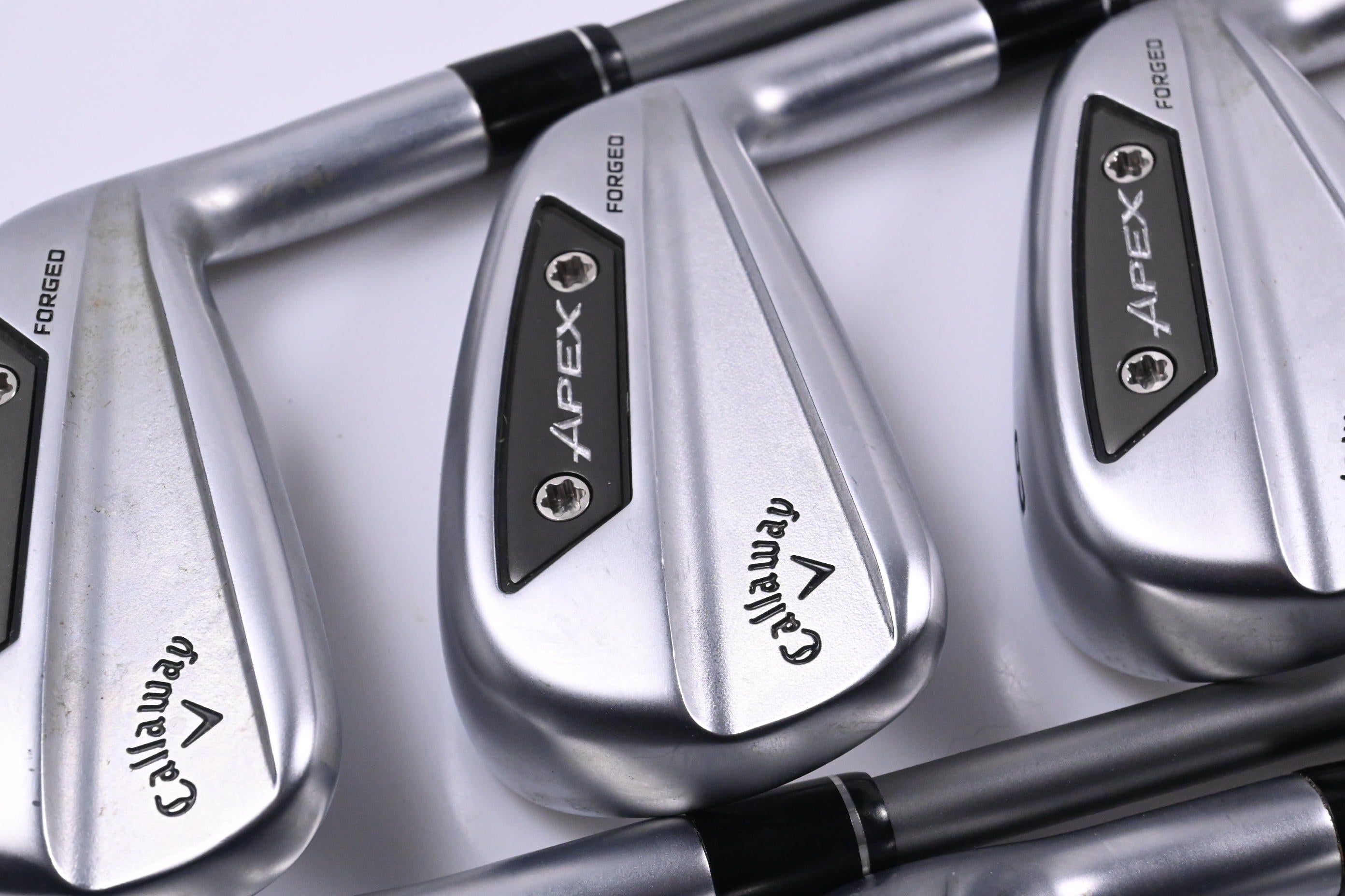 Callaway Apex Ai200 Irons / 6-PW+GW / Regular Flex Denali Frost Silver 60 Shafts